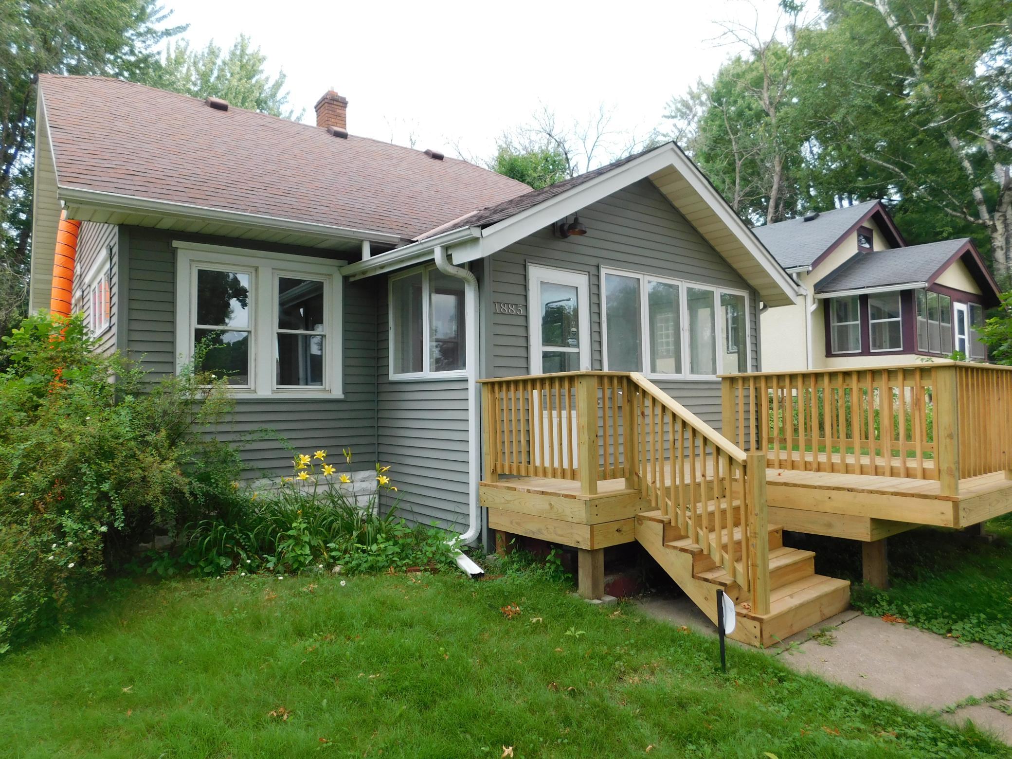 1885 Hawthorne Avenue E, Saint Paul MN 55119