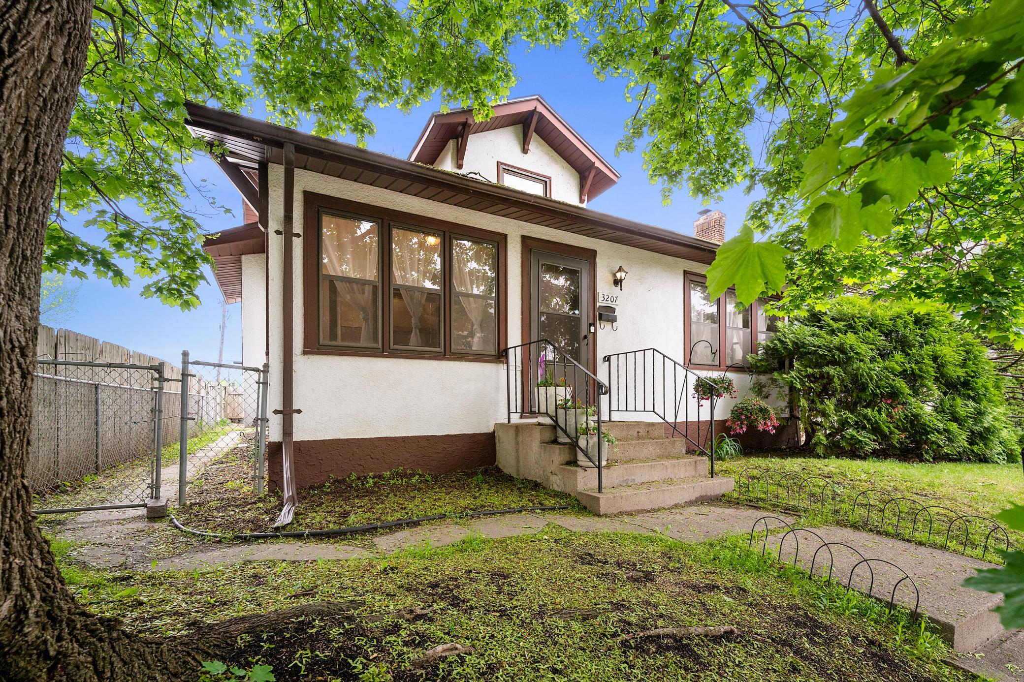 3207 Oliver Avenue N, Minneapolis MN 55412