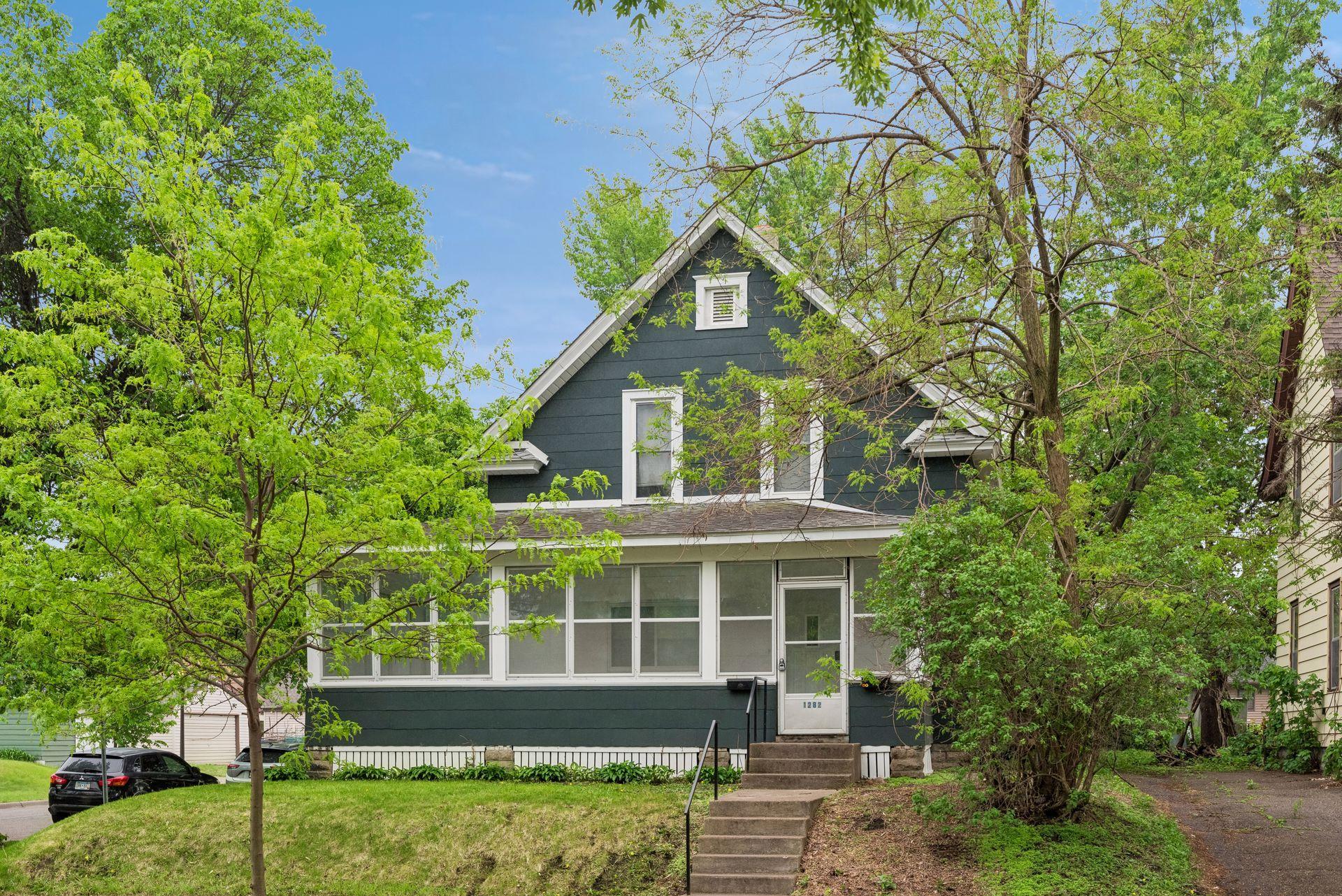 1282 Hewitt Ave, Saint Paul MN 55104