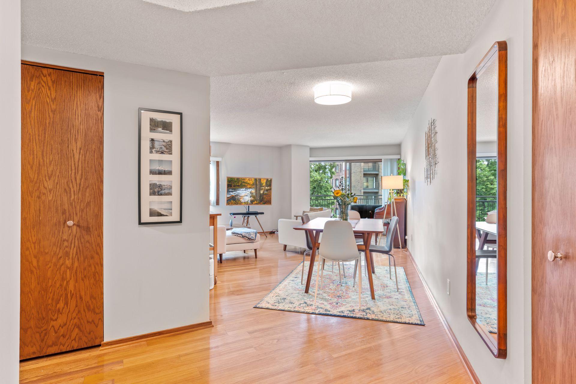 1225 Lasalle Avenue Unit 702, Minneapolis MN 55403