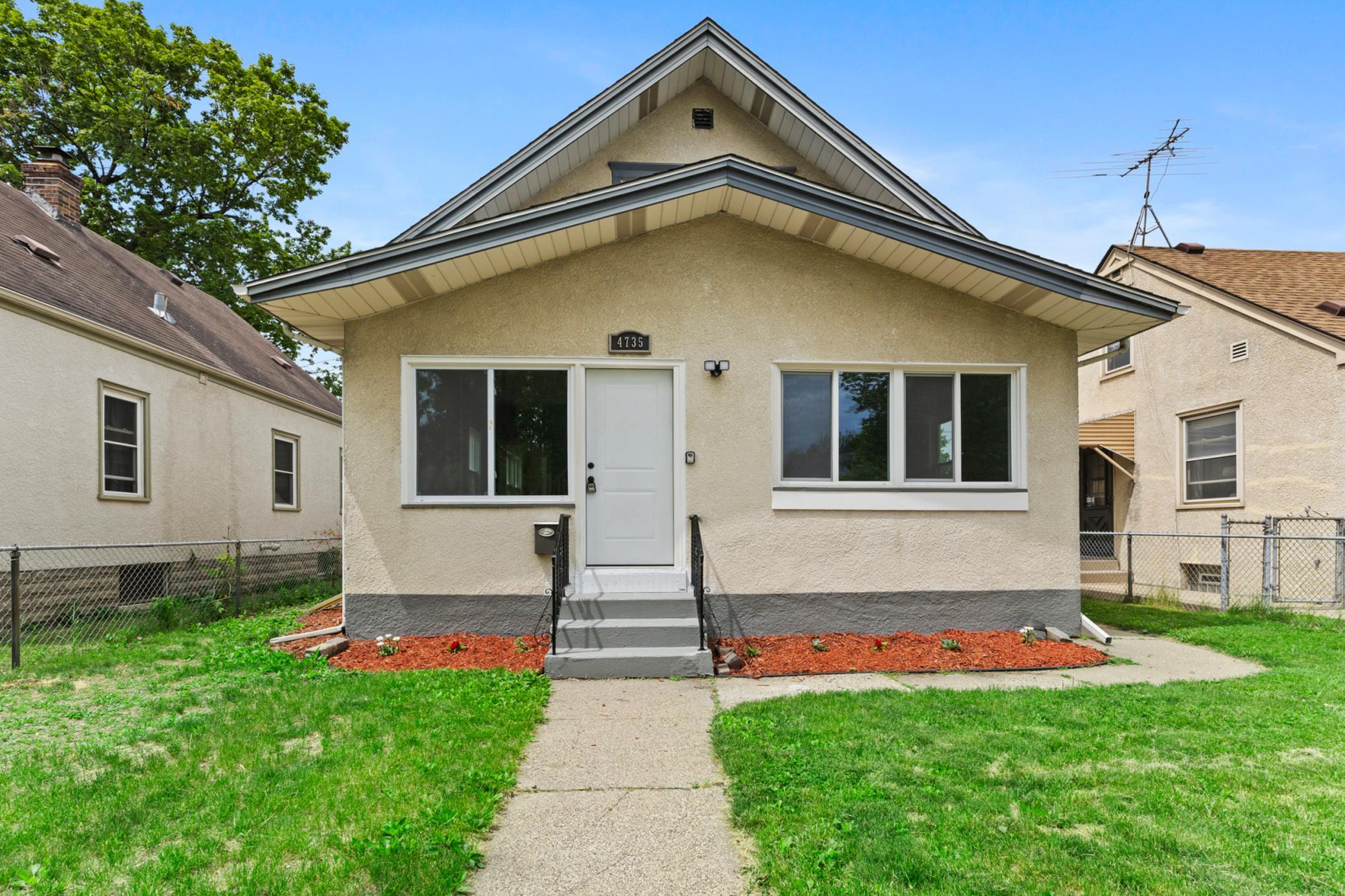 4735 Aldrich Avenue N, Minneapolis MN 55430