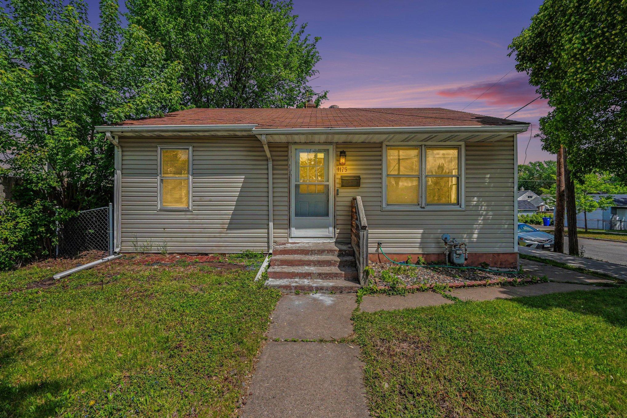 1175 Cook Avenue E, Saint Paul MN 55106
