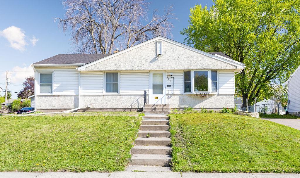 541 Hoyt Avenue E, Saint Paul MN 55130