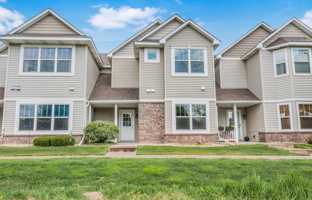 12178 Yancy Street NE Unit B, Blaine MN 55449