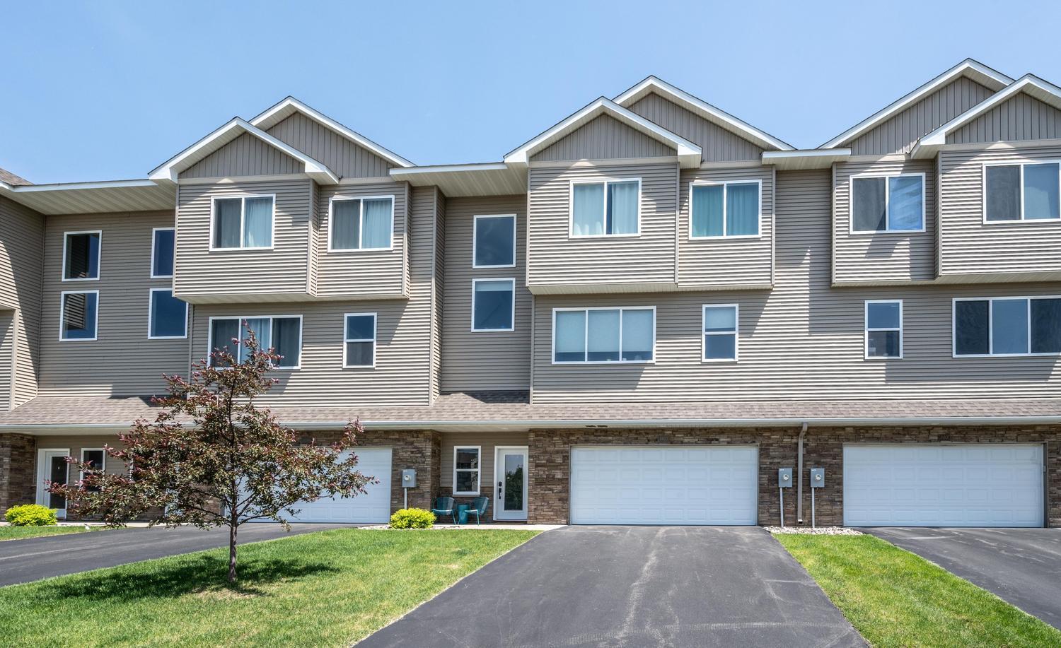 18603 Jonesboro Court, Lakeville MN 55044