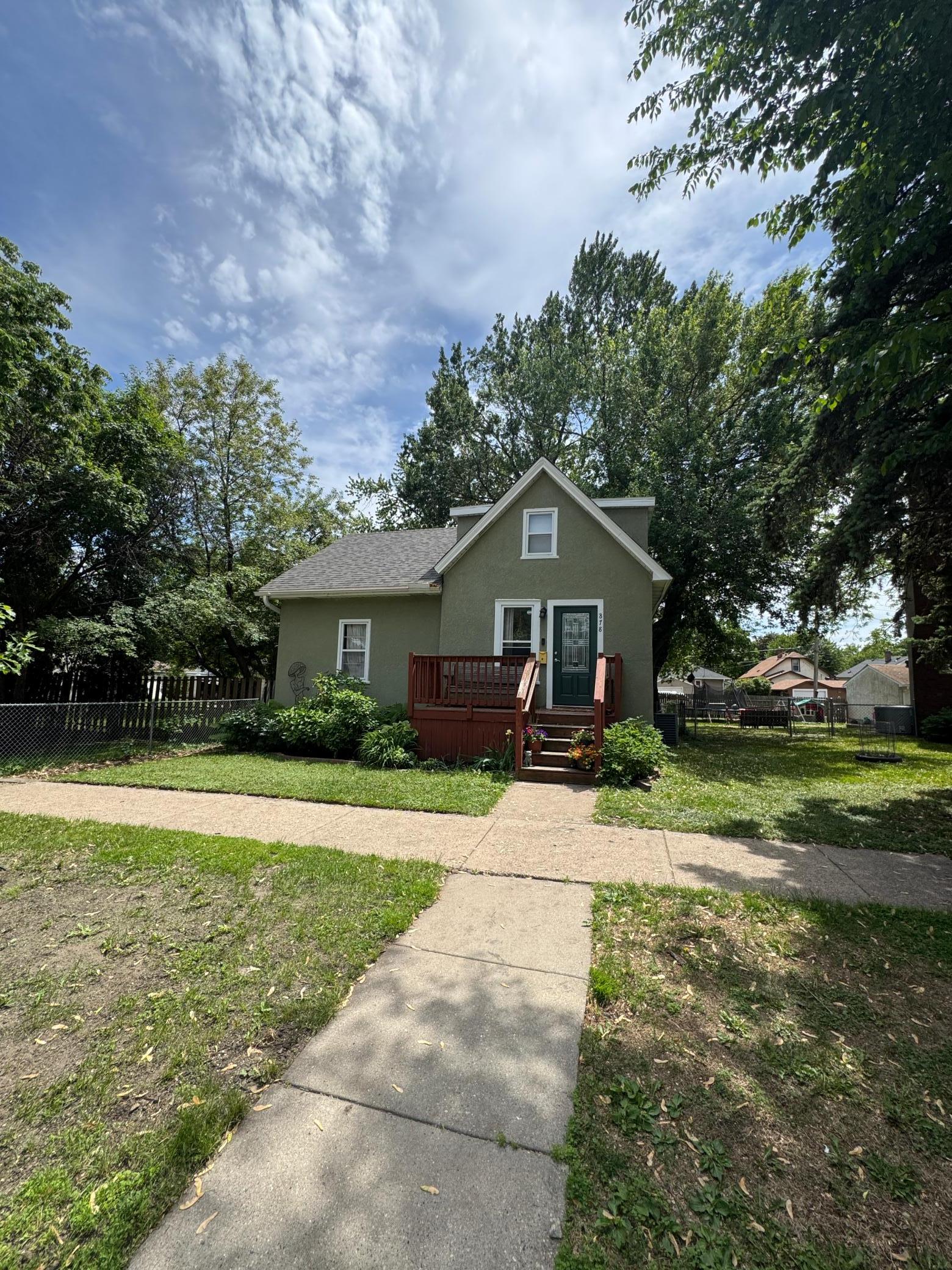 878 Monroe Court, Saint Paul MN 55102