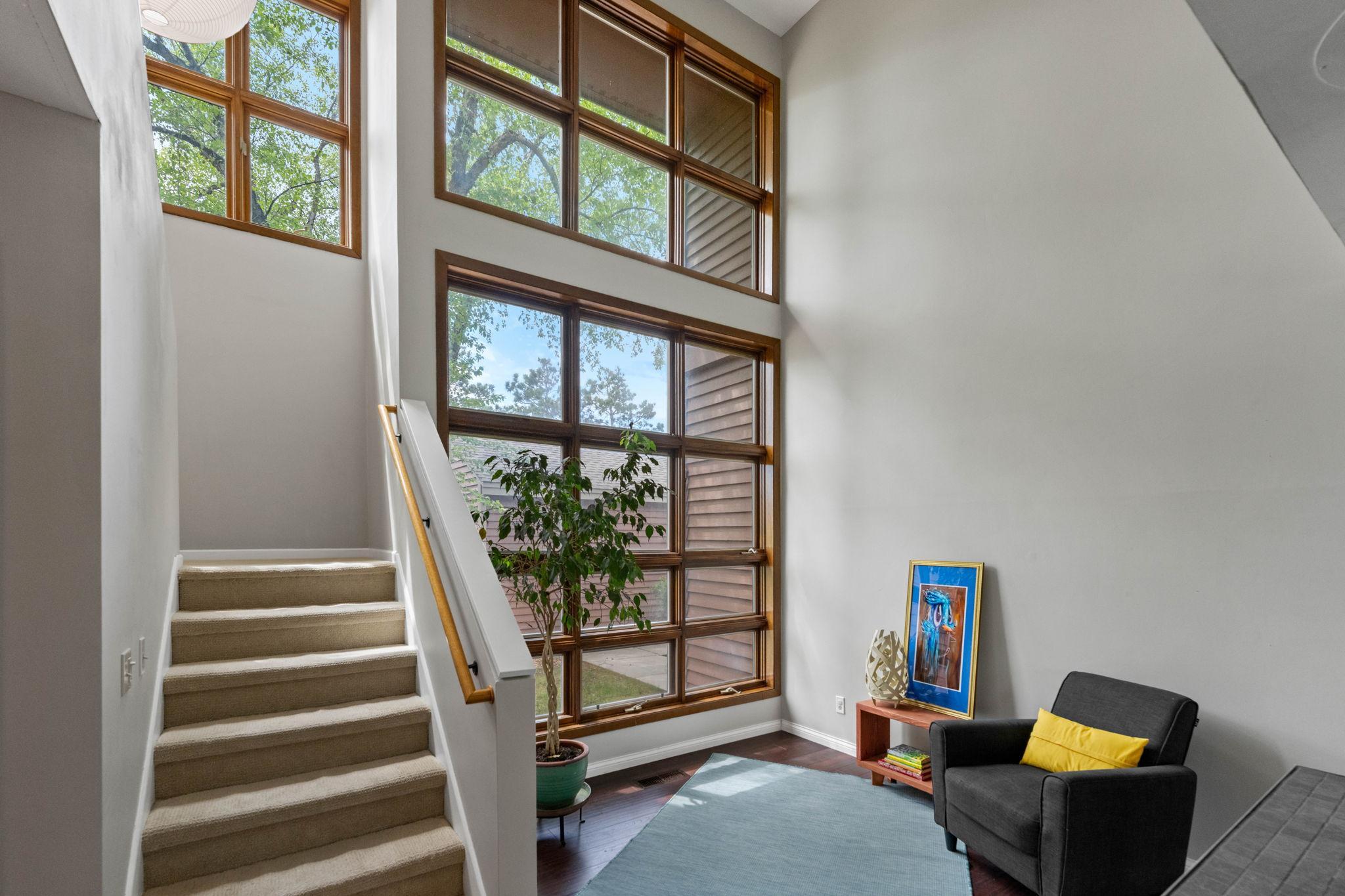 1335 Spencer Road W, Saint Paul MN 55108