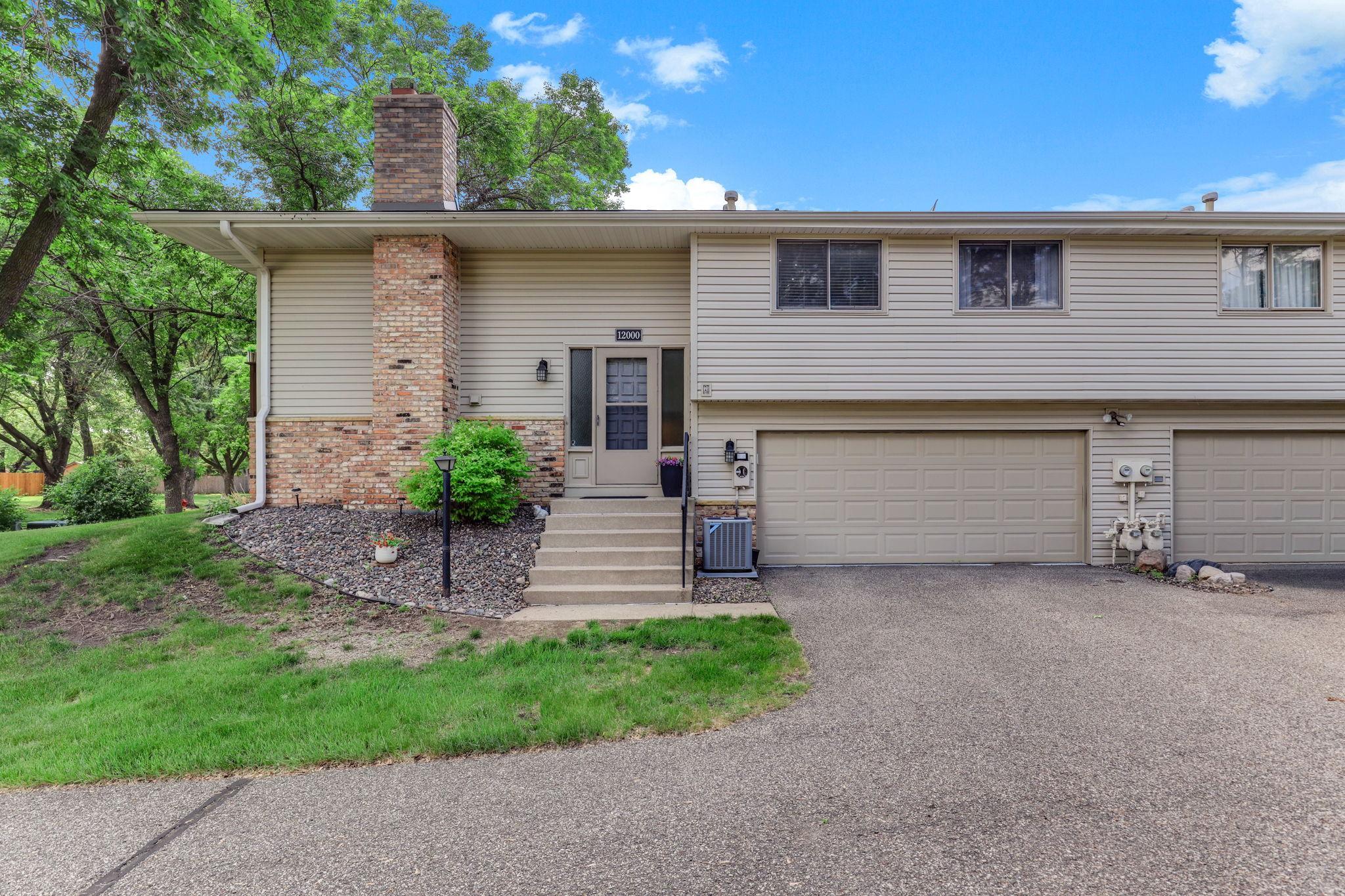 12000 71st Place N, Maple Grove MN 55369