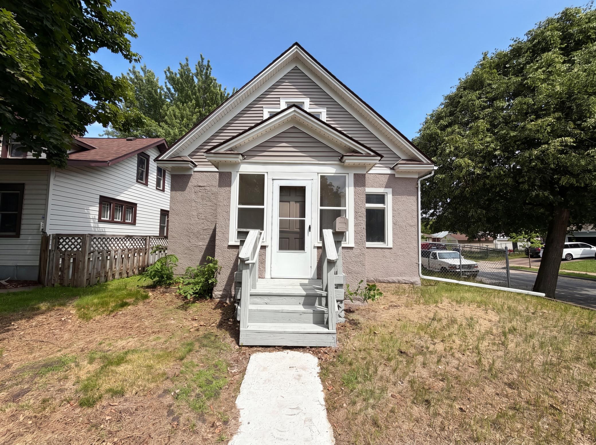 5200 Camden Avenue N, Minneapolis MN 55430