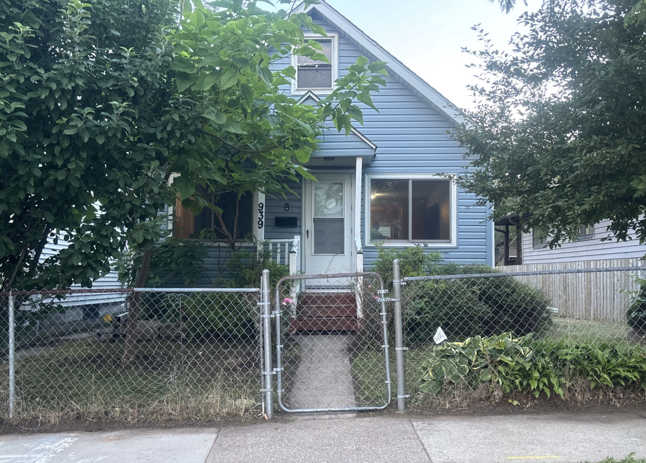 939 Earl Street, Saint Paul MN 55106
