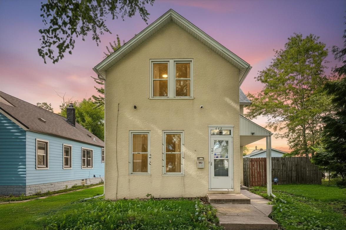 663 Van Buren Avenue, Saint Paul MN 55104