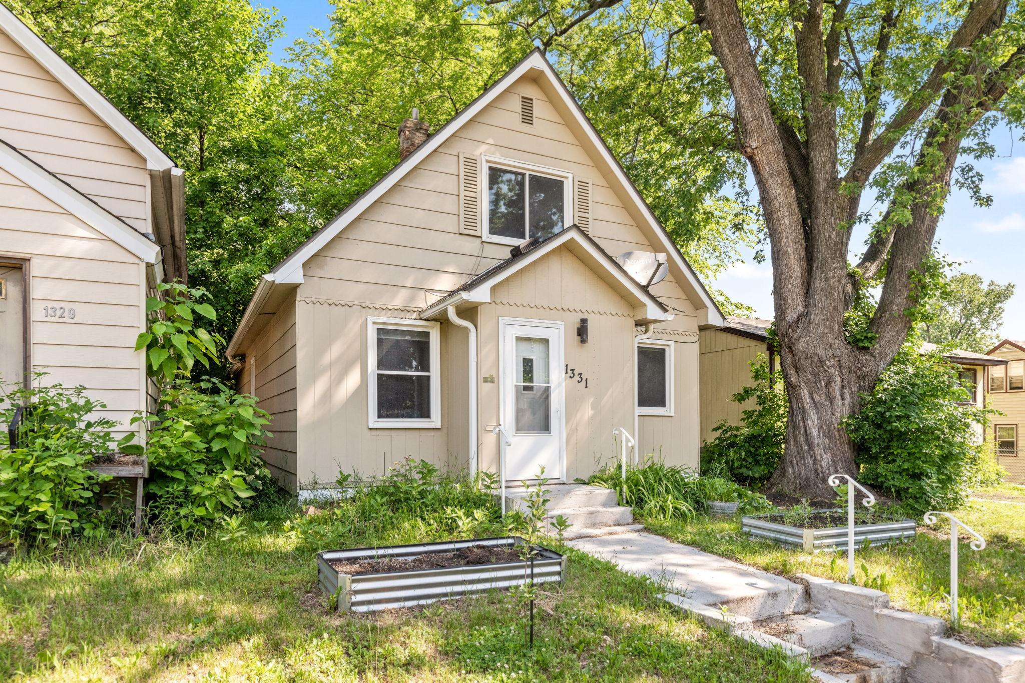 1331 4th Street E, Saint Paul MN 55106