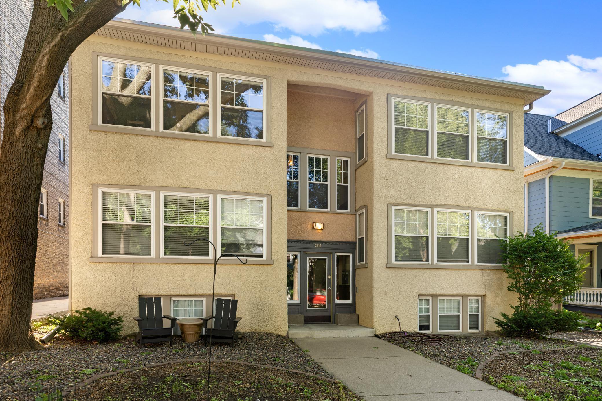 2011 Emerson Avenue S Unit 202, Minneapolis MN 55405