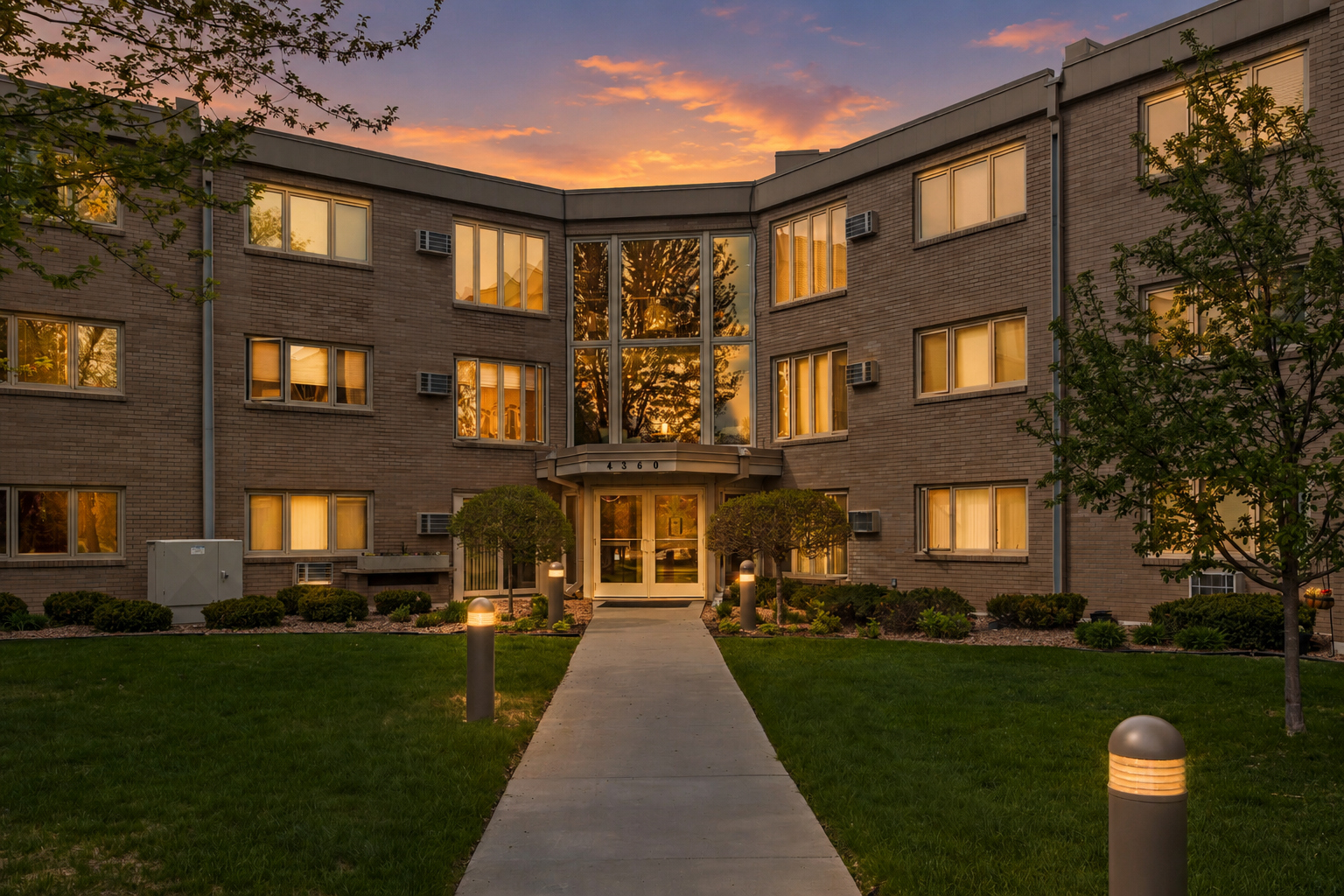 4360 Brookside Court Unit 218, Edina MN 55436