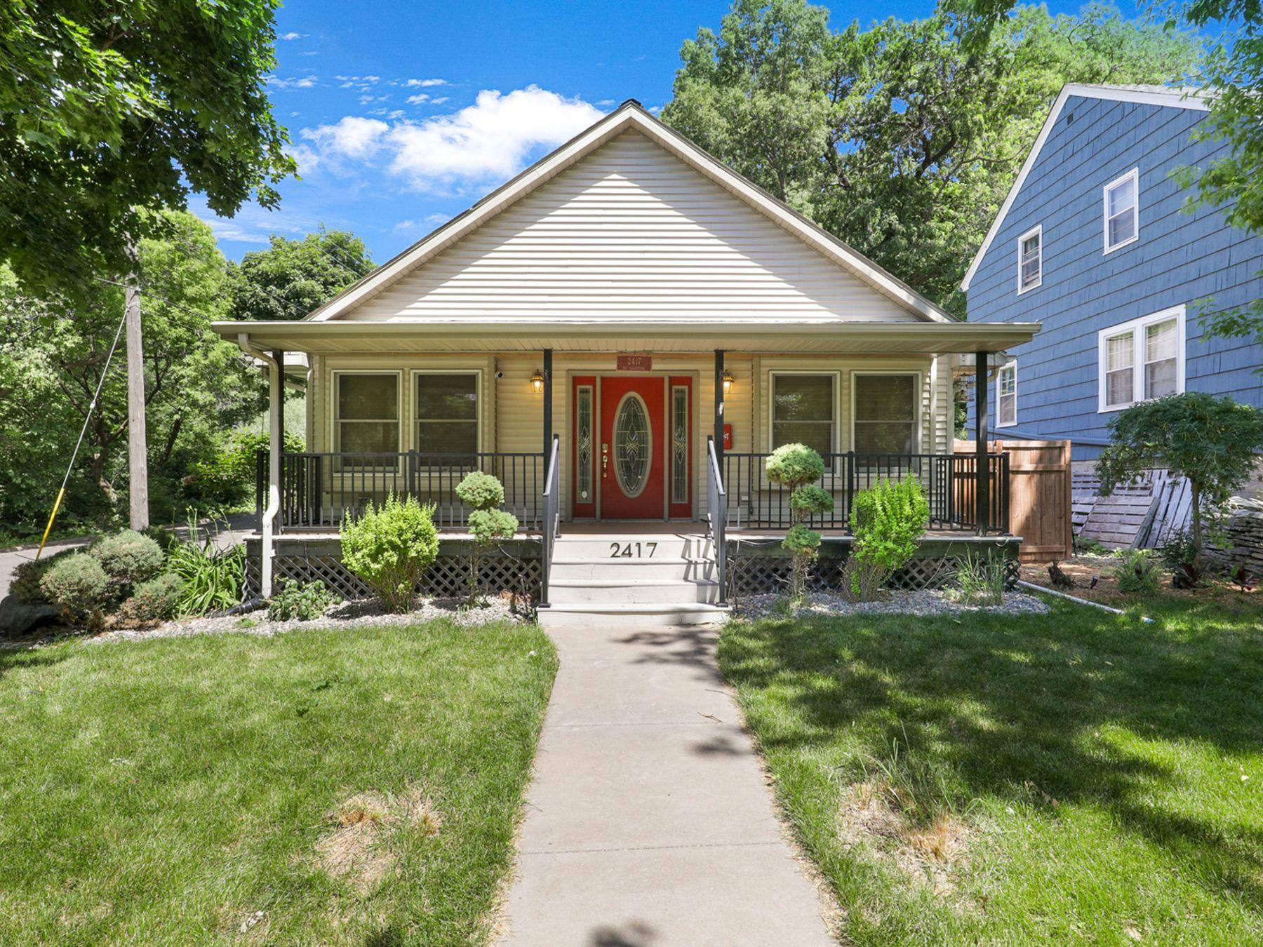 2417 Bourne Avenue, Saint Paul MN 55108