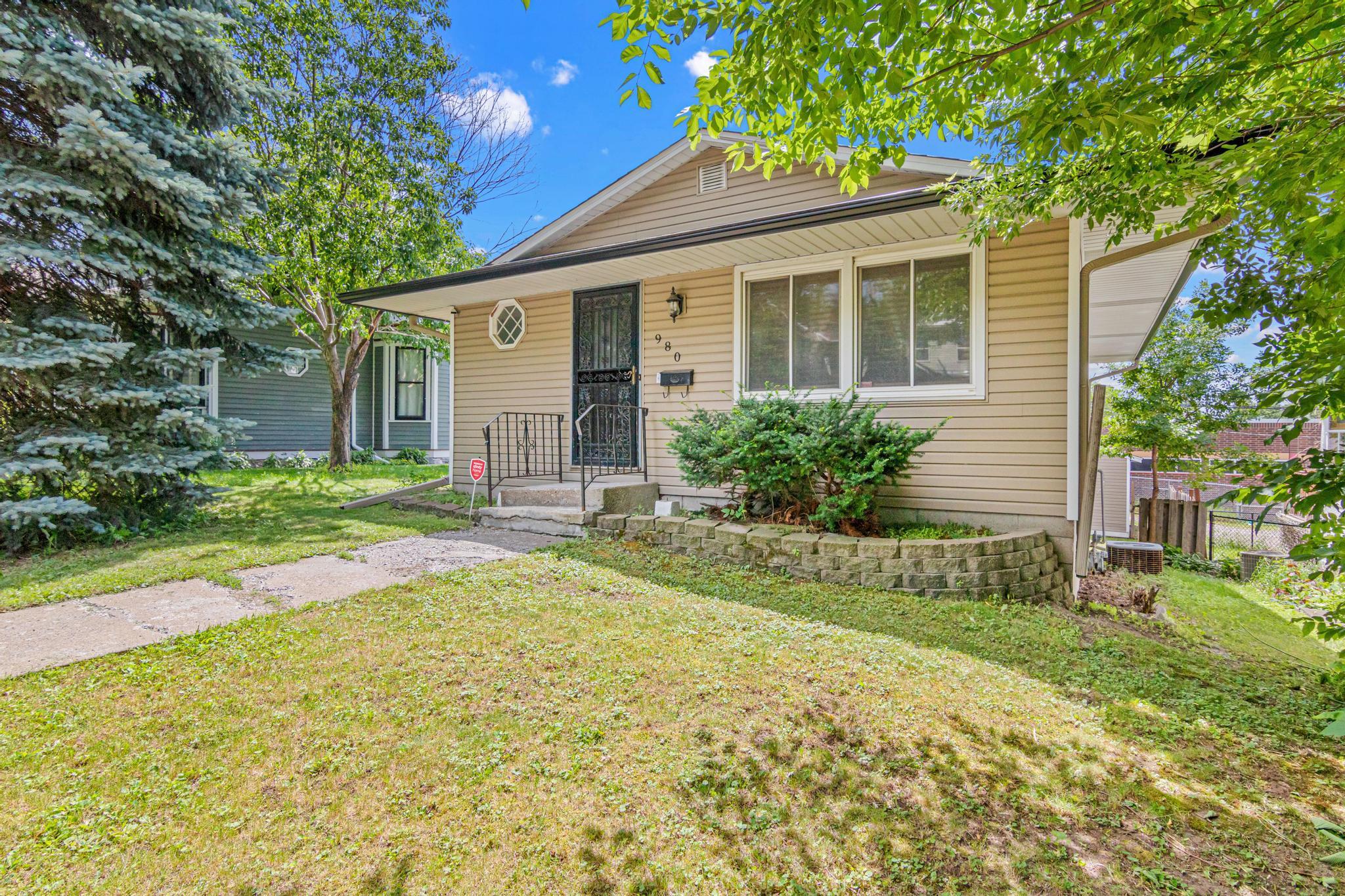 980 Jessamine Avenue E, Saint Paul MN 55106