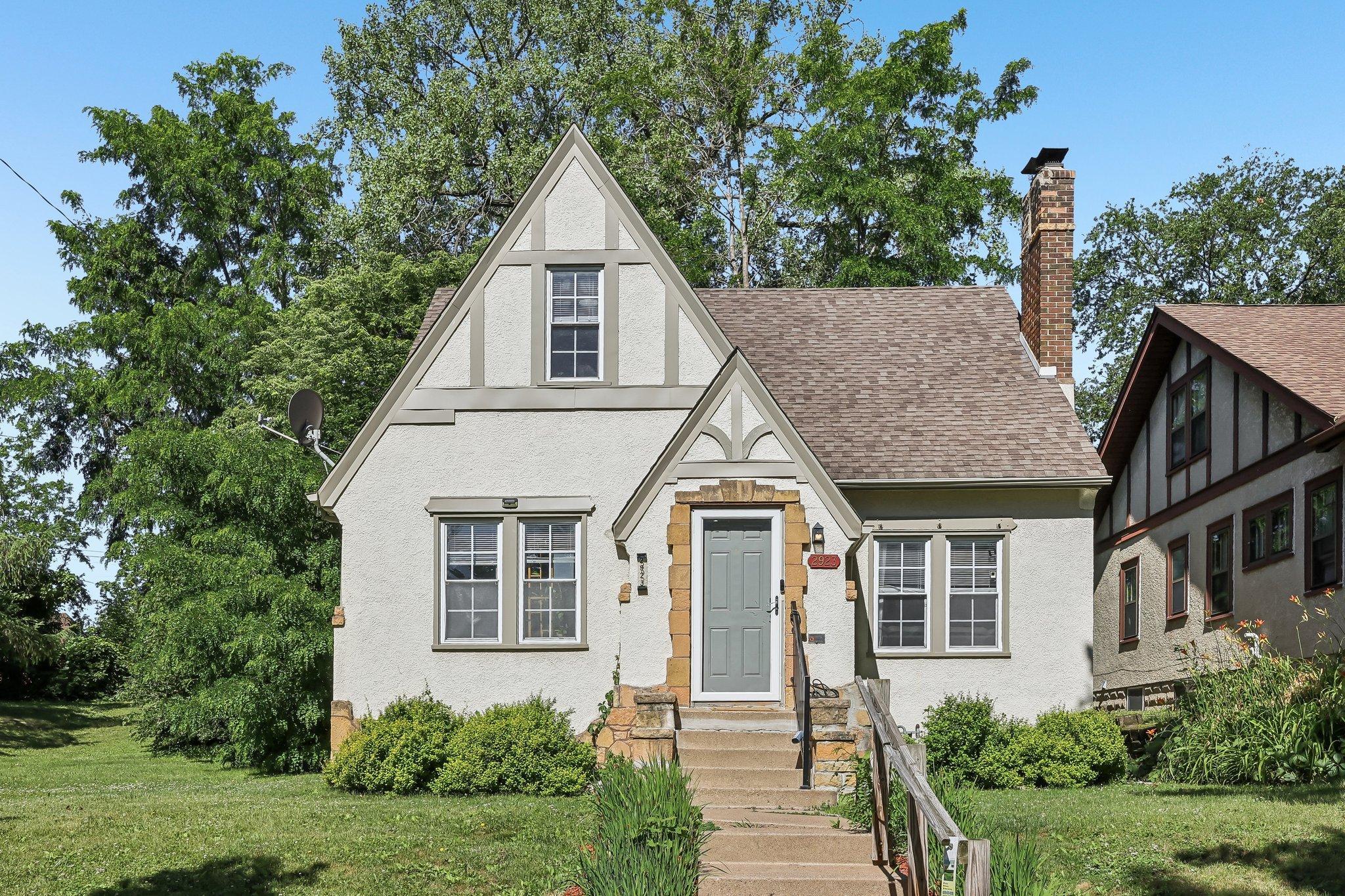 2923 Upton Avenue N, Minneapolis MN 55411
