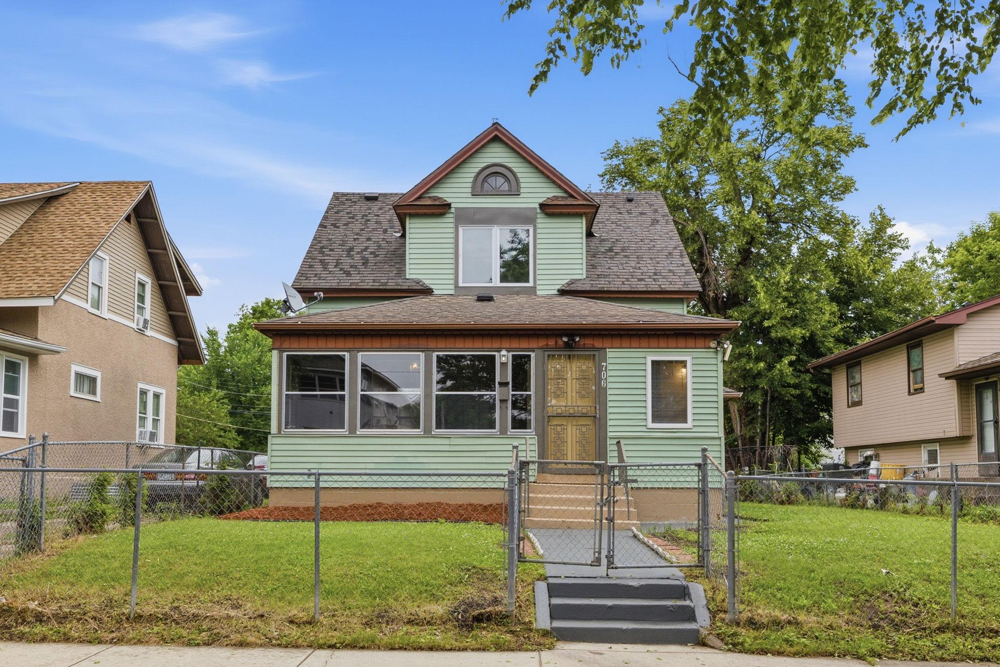706 Oliver Avenue N, Minneapolis MN 55411