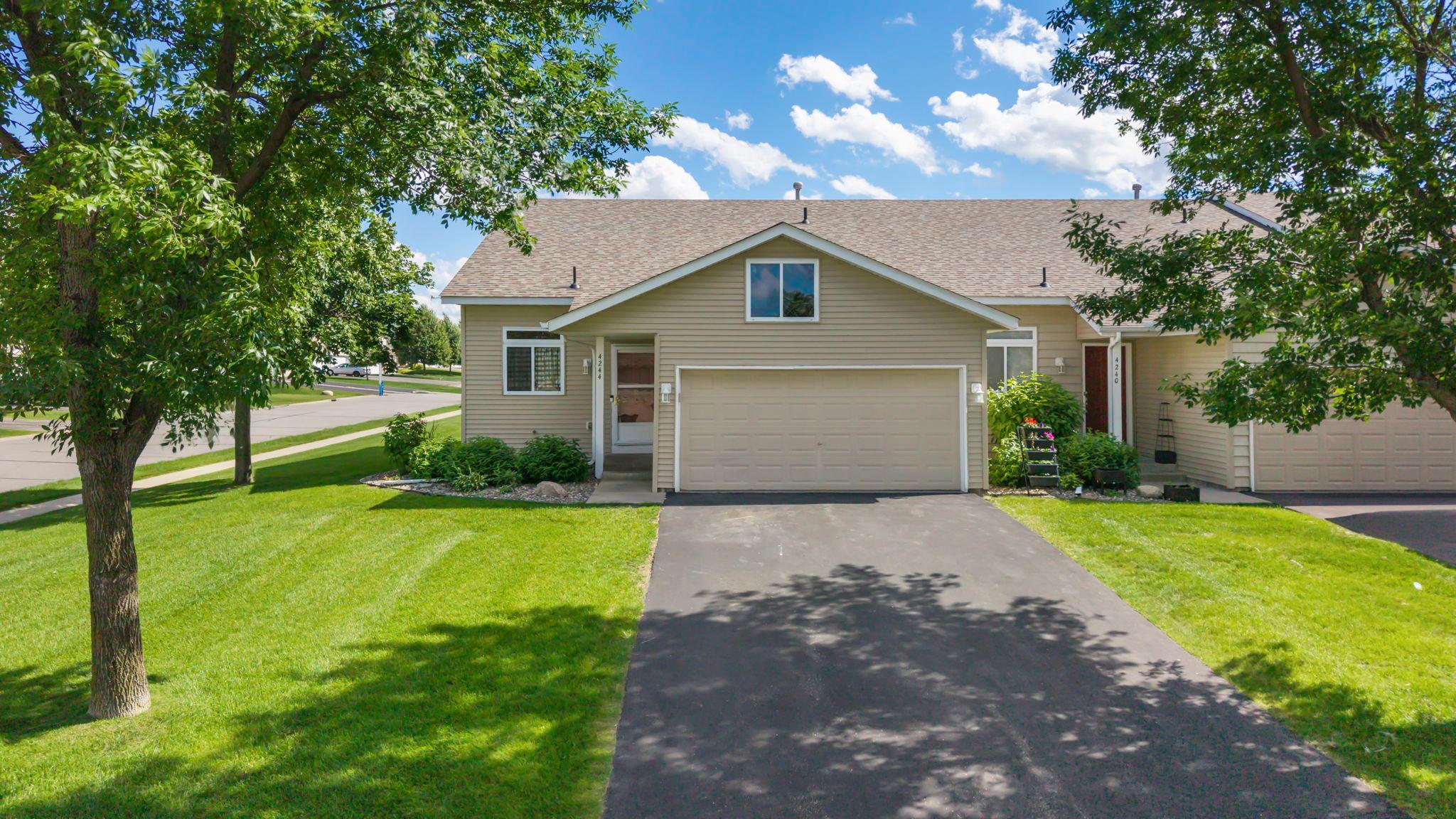 4244 Jarmann Lane, Shakopee MN 55379