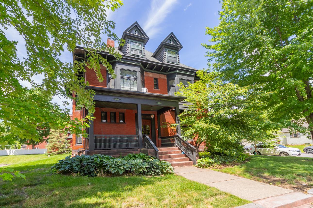 443 Dayton Avenue Unit 10, Saint Paul MN 55102