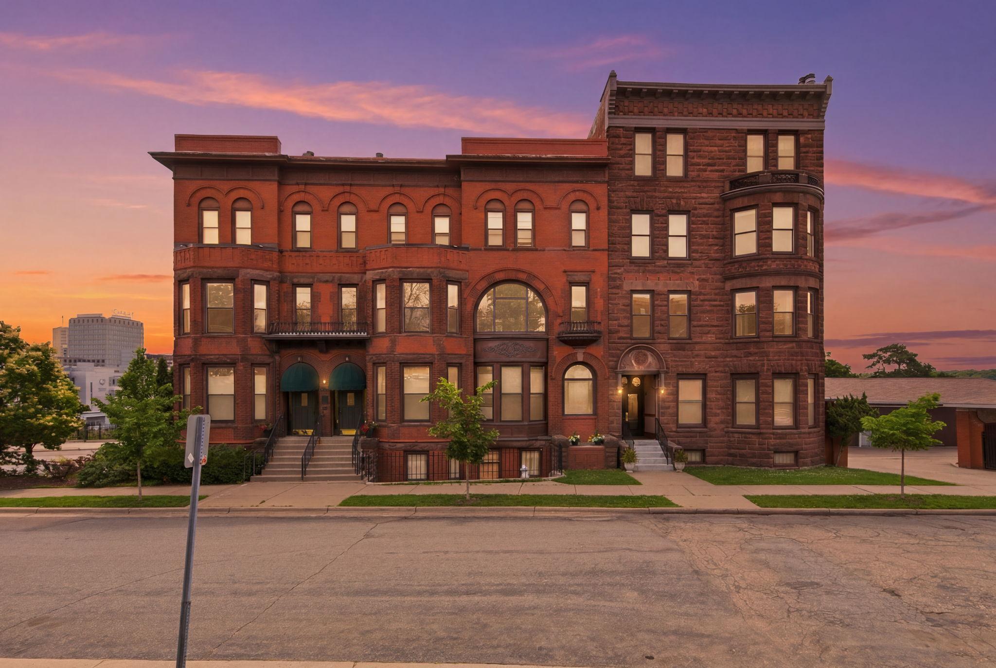 168 College Avenue W Unit 2, Saint Paul MN 55102