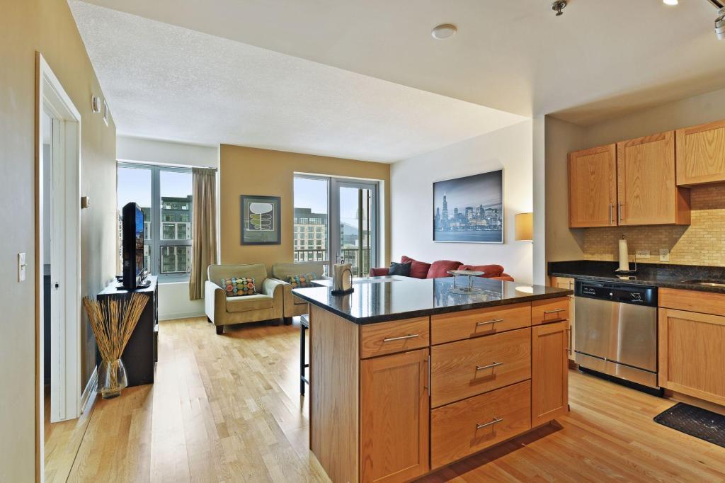 929 Portland Avenue S Unit 1203, Minneapolis MN 55404