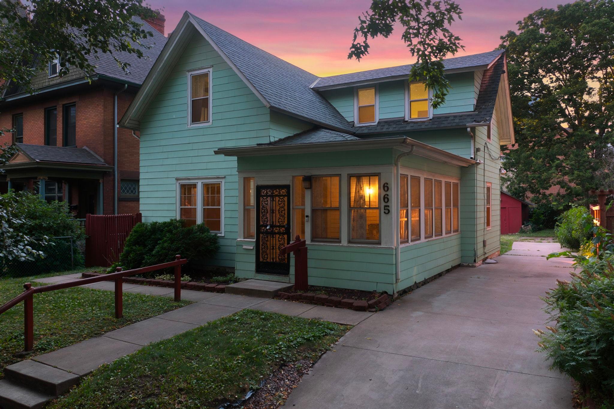 665 5th Street E, Saint Paul MN 55106