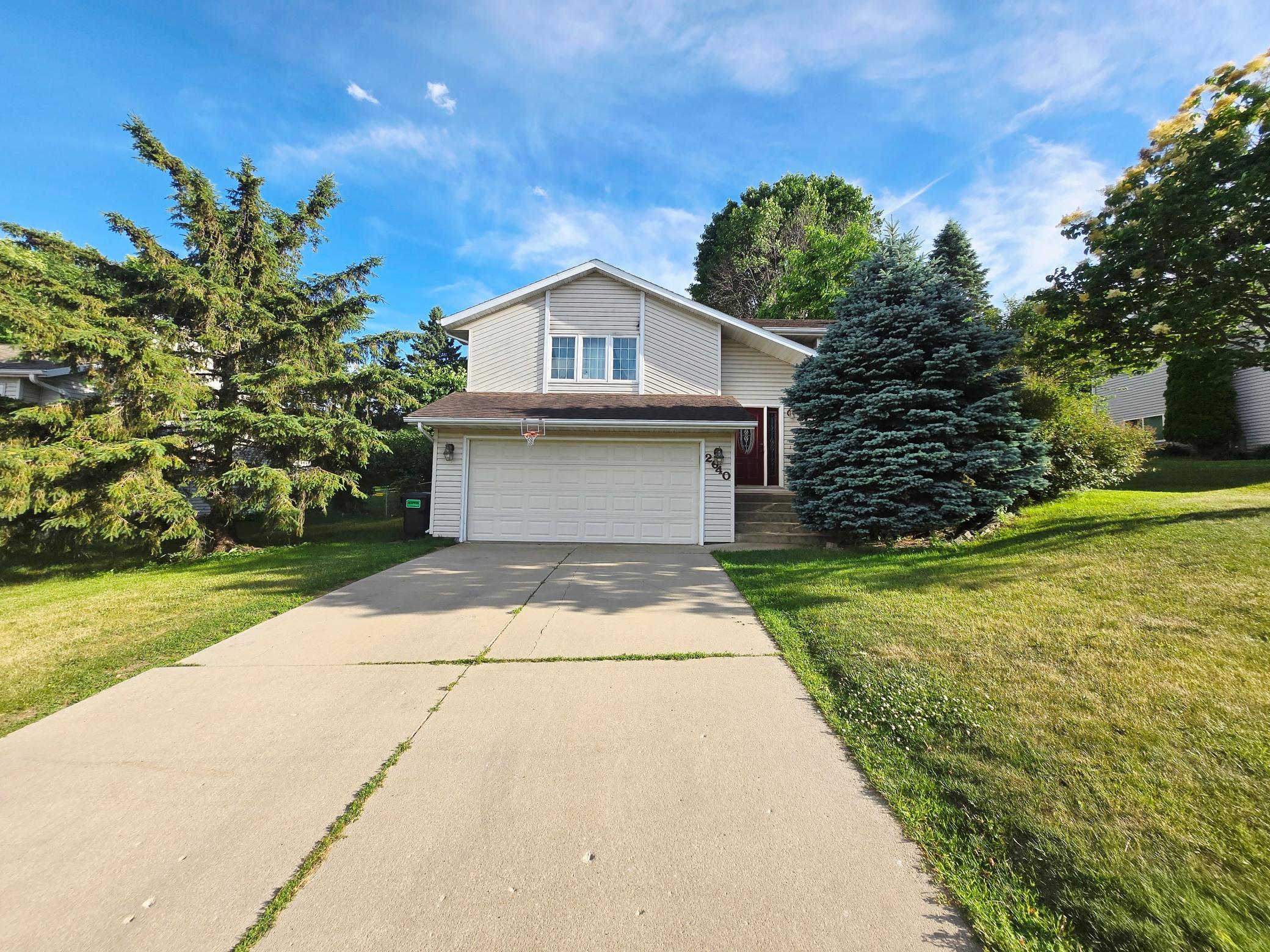 2640 59th Street NW, Rochester MN 55901