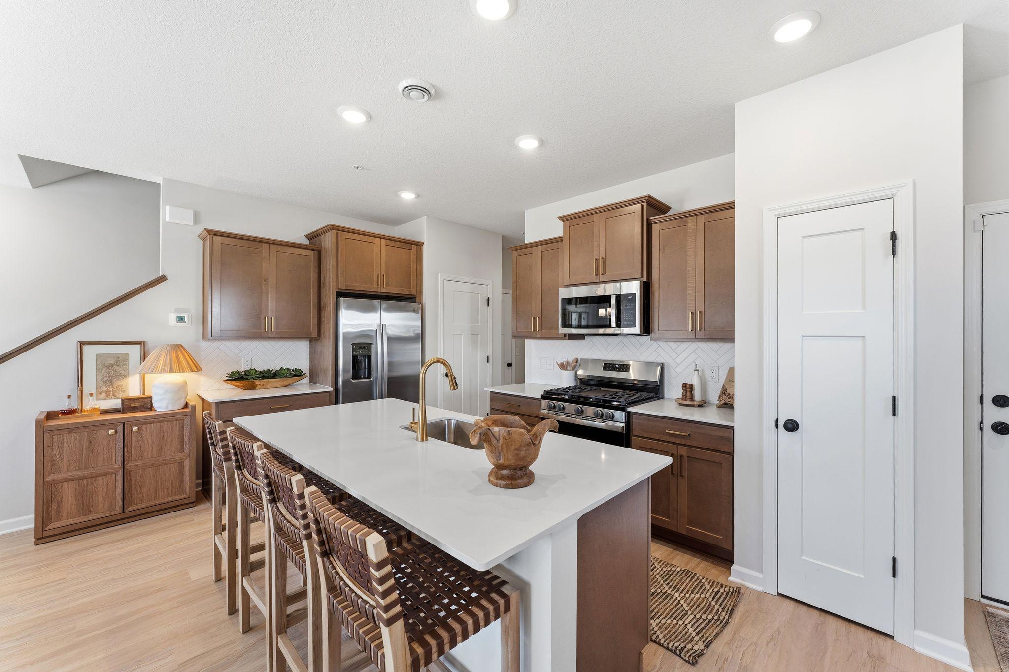 1027 130th Court E, Rosemount MN 55068
