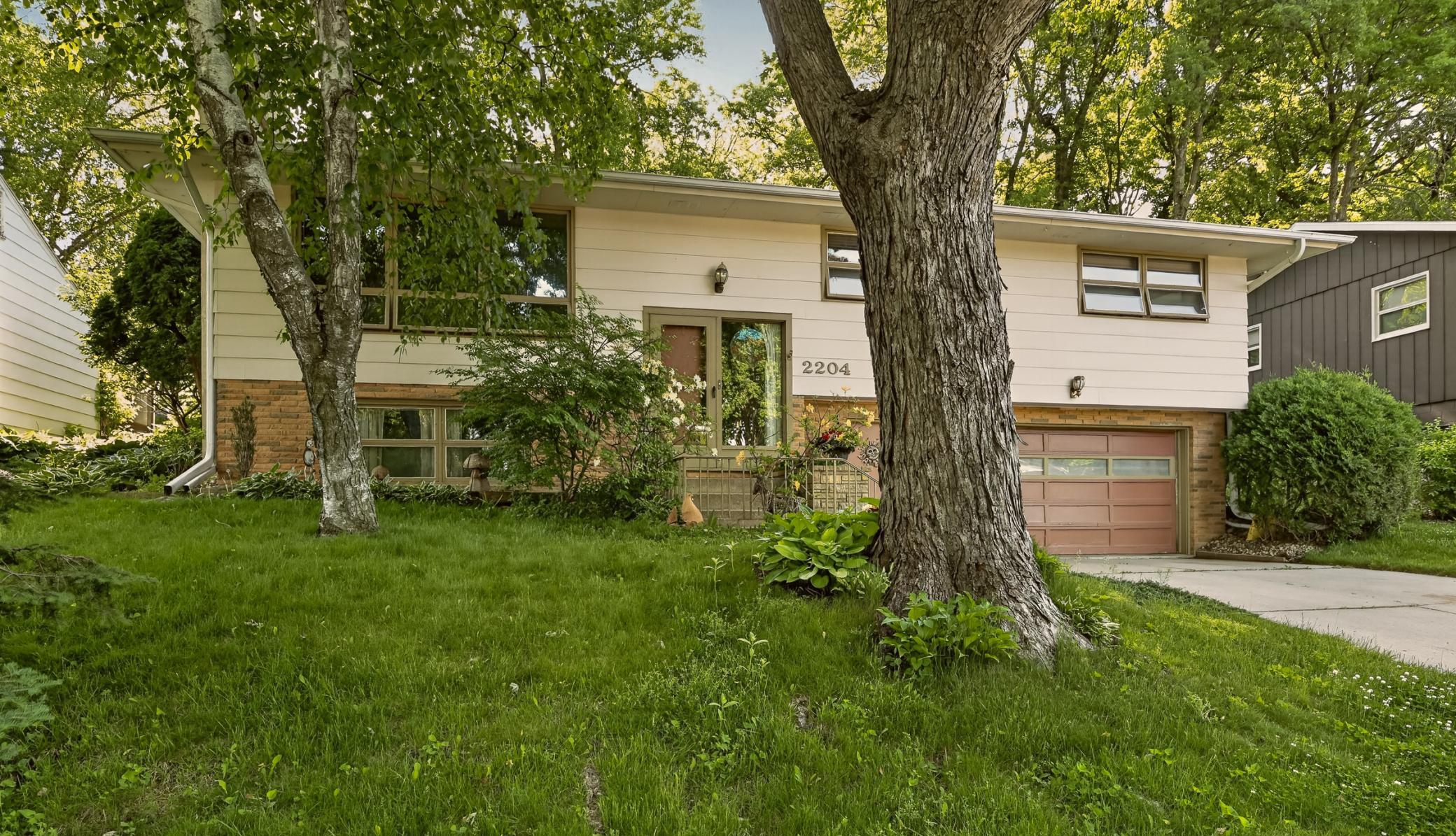 2204 11th Avenue NW, Rochester MN 55901