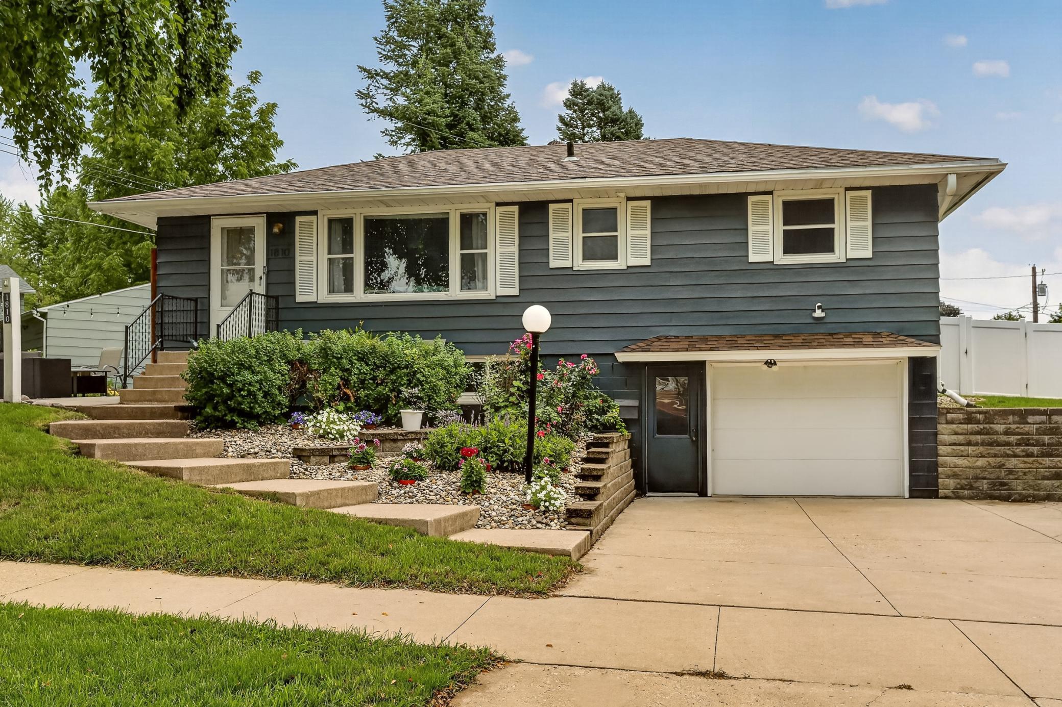 1810 25th Avenue NW, Rochester MN 55901