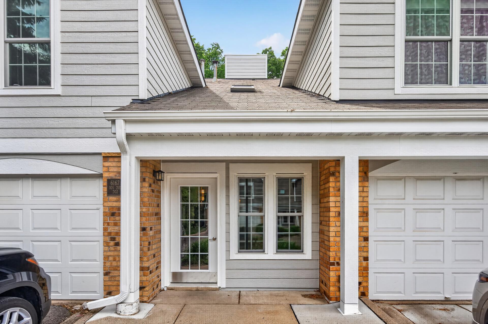 6167 Chasewood Parkway Unit 202, Minnetonka MN 55343