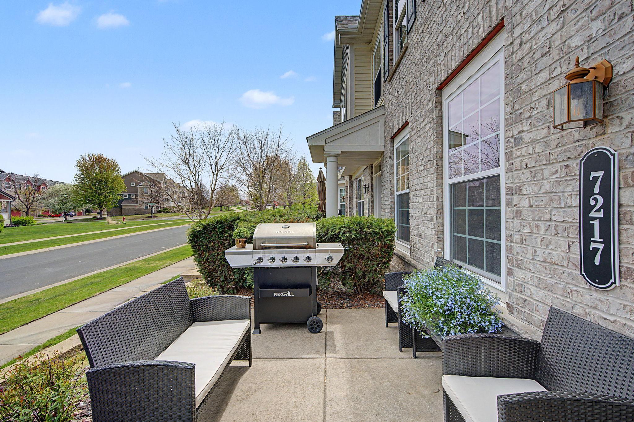 7217 Jewel Lane N Unit 902, Maple Grove MN 55311