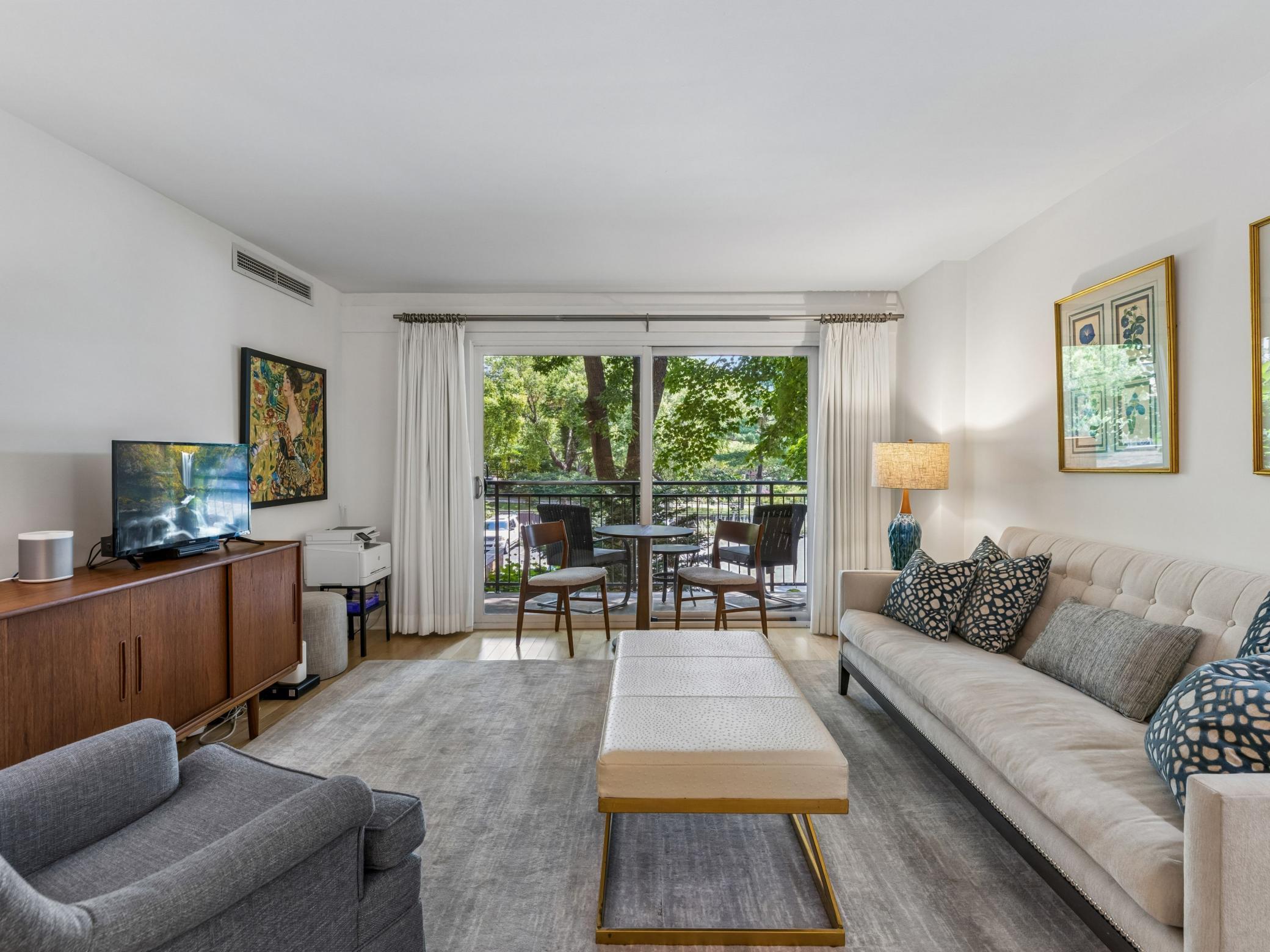 210 W Grant Street Unit 107, Minneapolis MN 55403