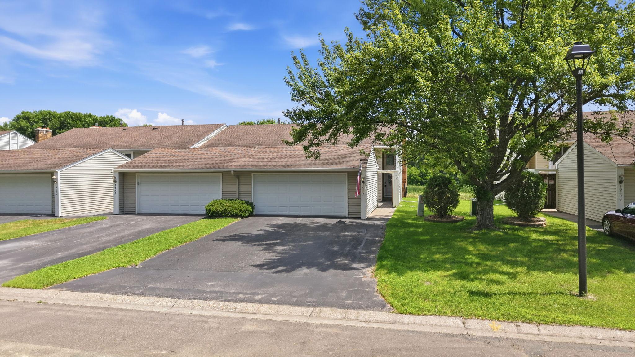 10402 Yorktown Lane N, Maple Grove MN 55369
