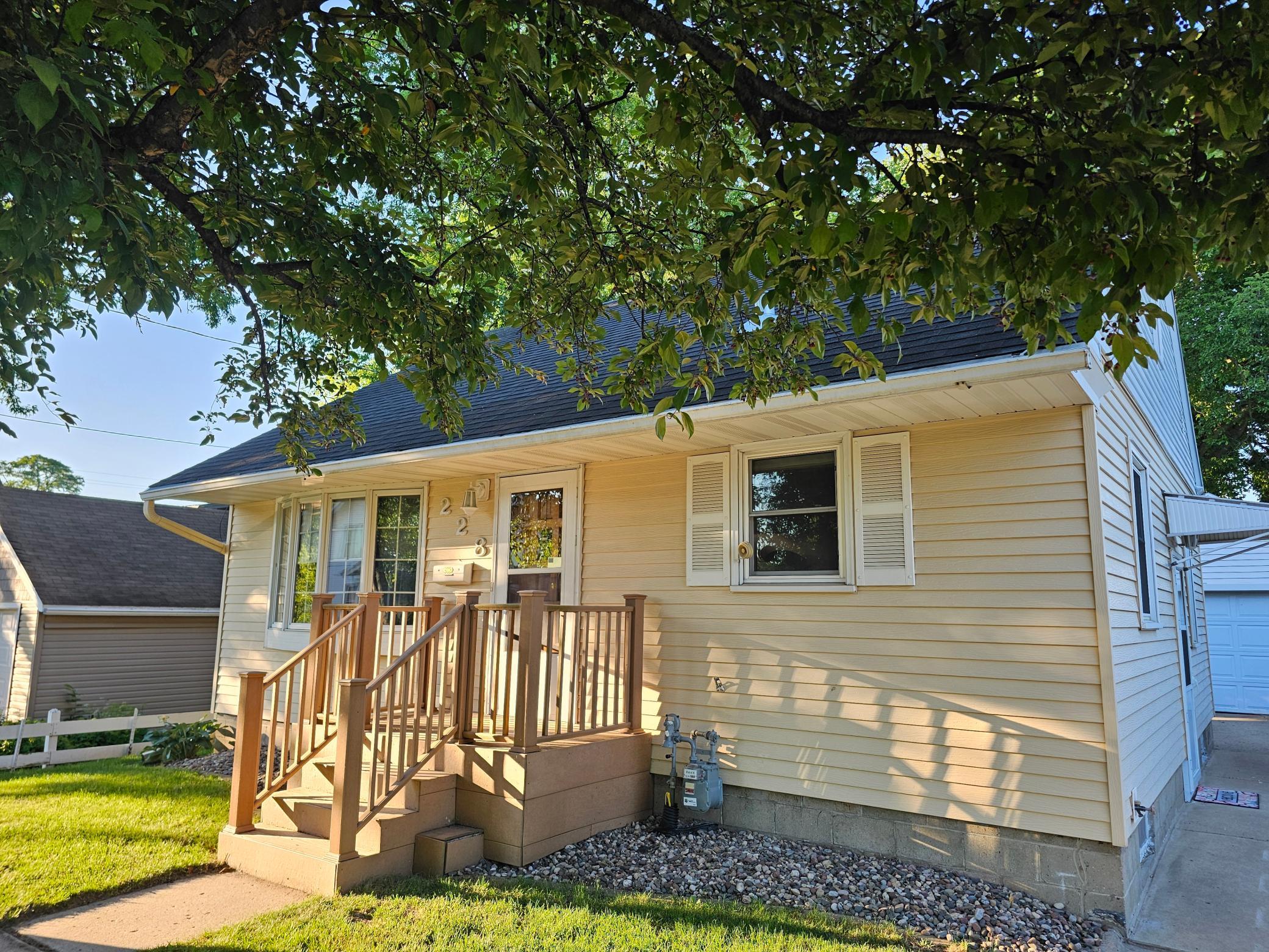 228 10 1/4 Street SE, Rochester MN 55904