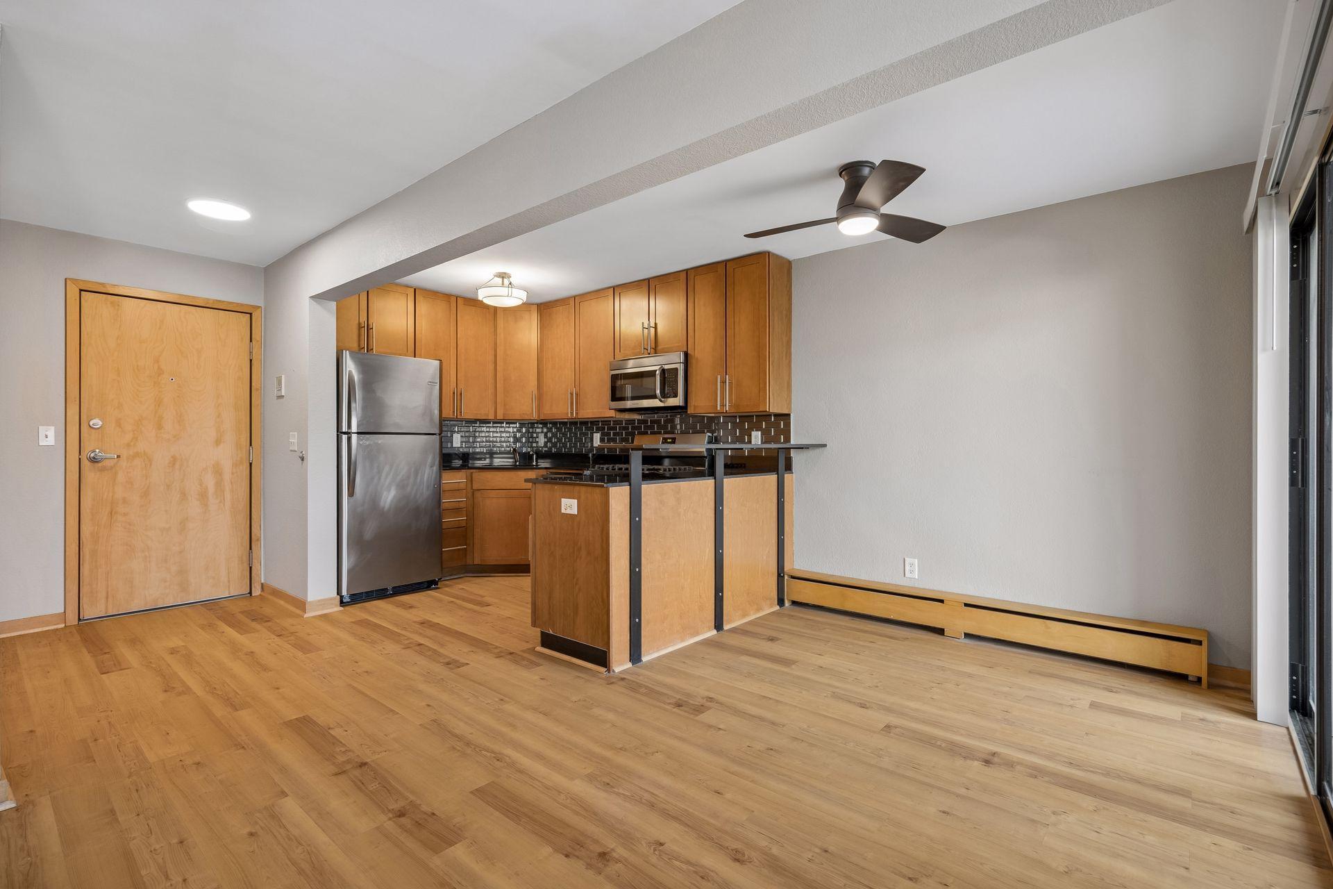 2532 1st Avenue S Unit 208, Minneapolis MN 55404