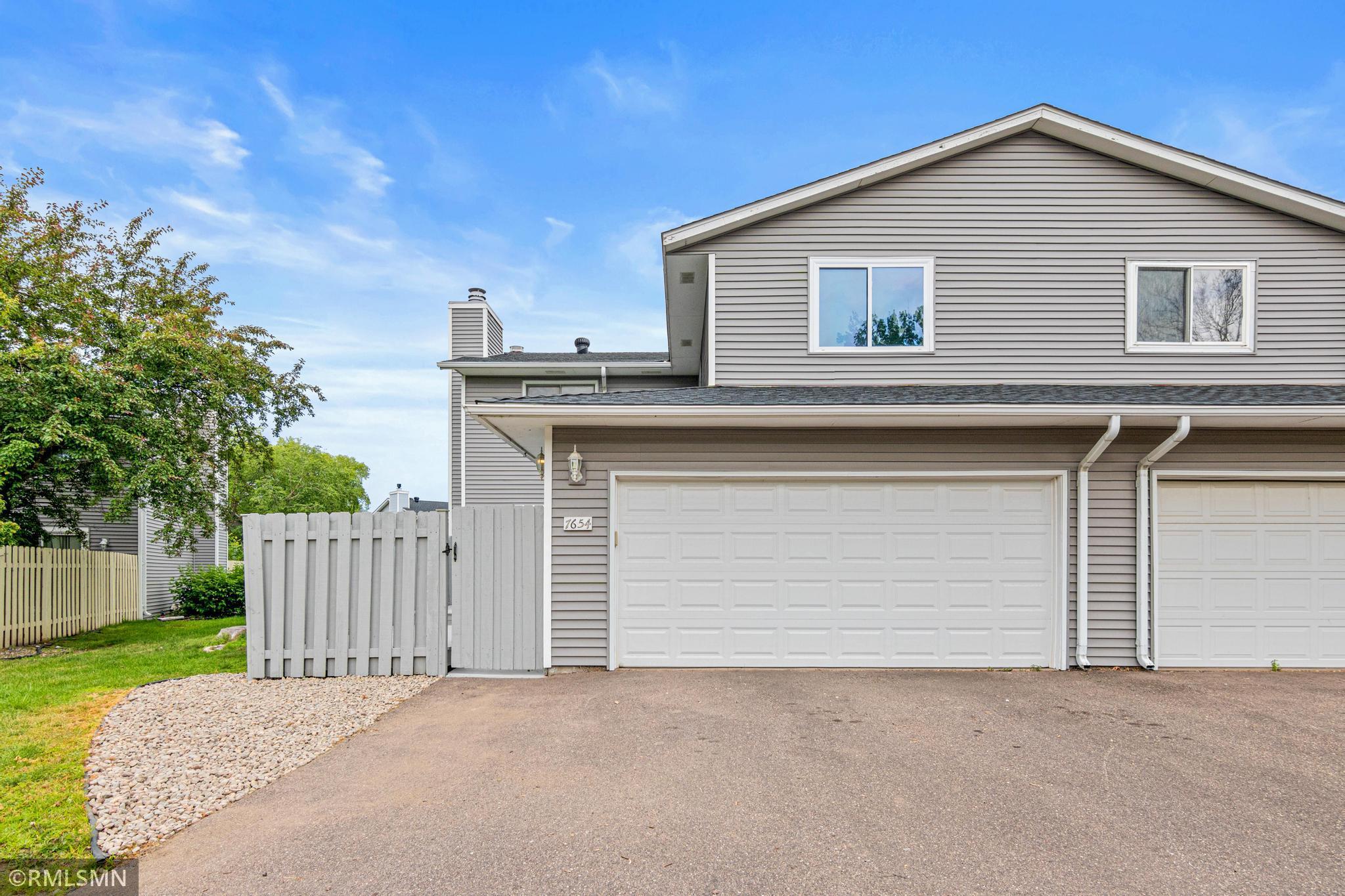 7654 Dunmore Road, Woodbury MN 55125