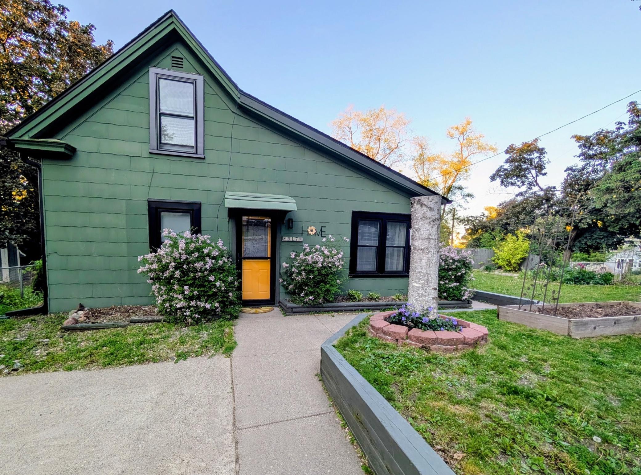 517 Sidney Street E, Saint Paul MN 55107