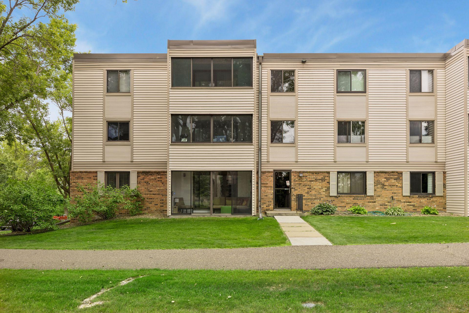 10540 43rd Avenue N Unit 111, Plymouth MN 55442
