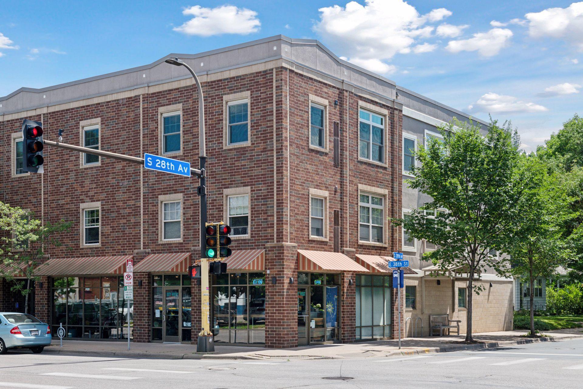 2803 E 38th Street Unit 204, Minneapolis MN 55406