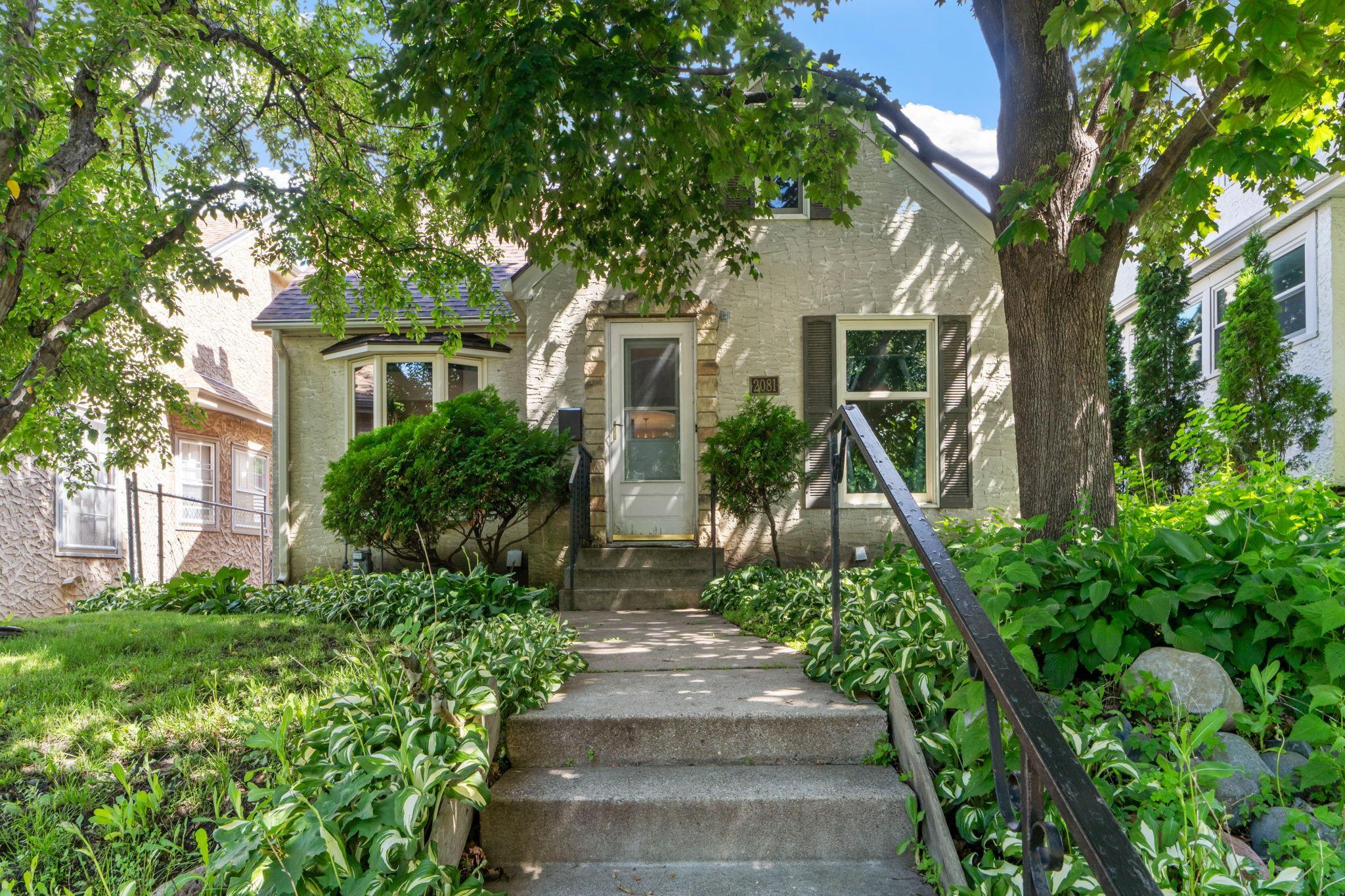 2081 Jefferson Avenue, Saint Paul MN 55105