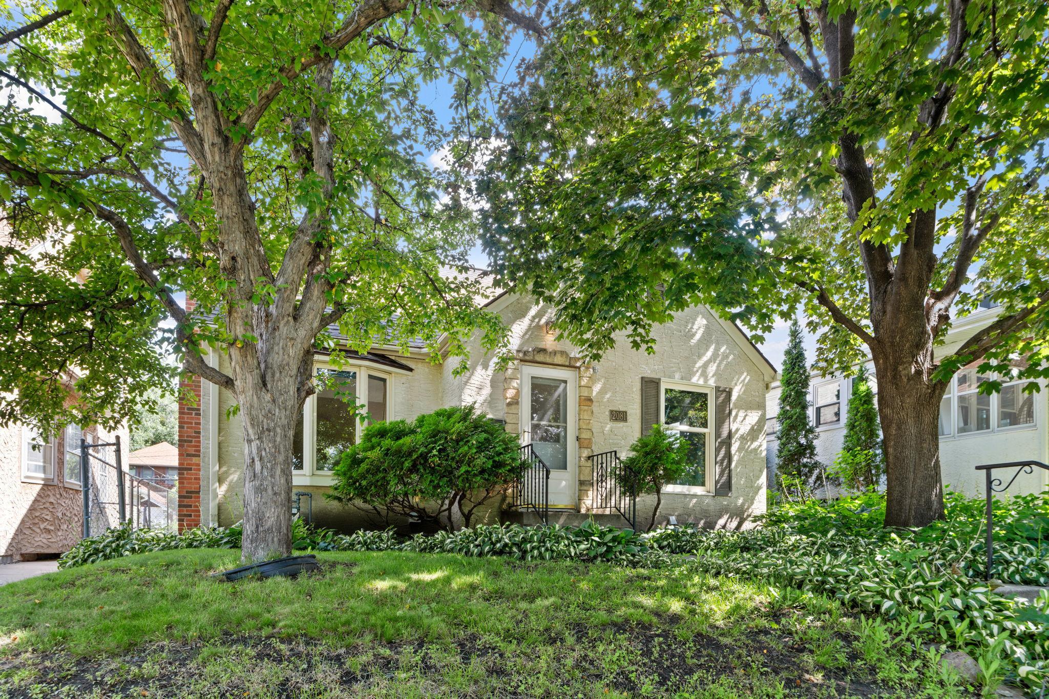 2081 Jefferson Avenue, Saint Paul MN 55105