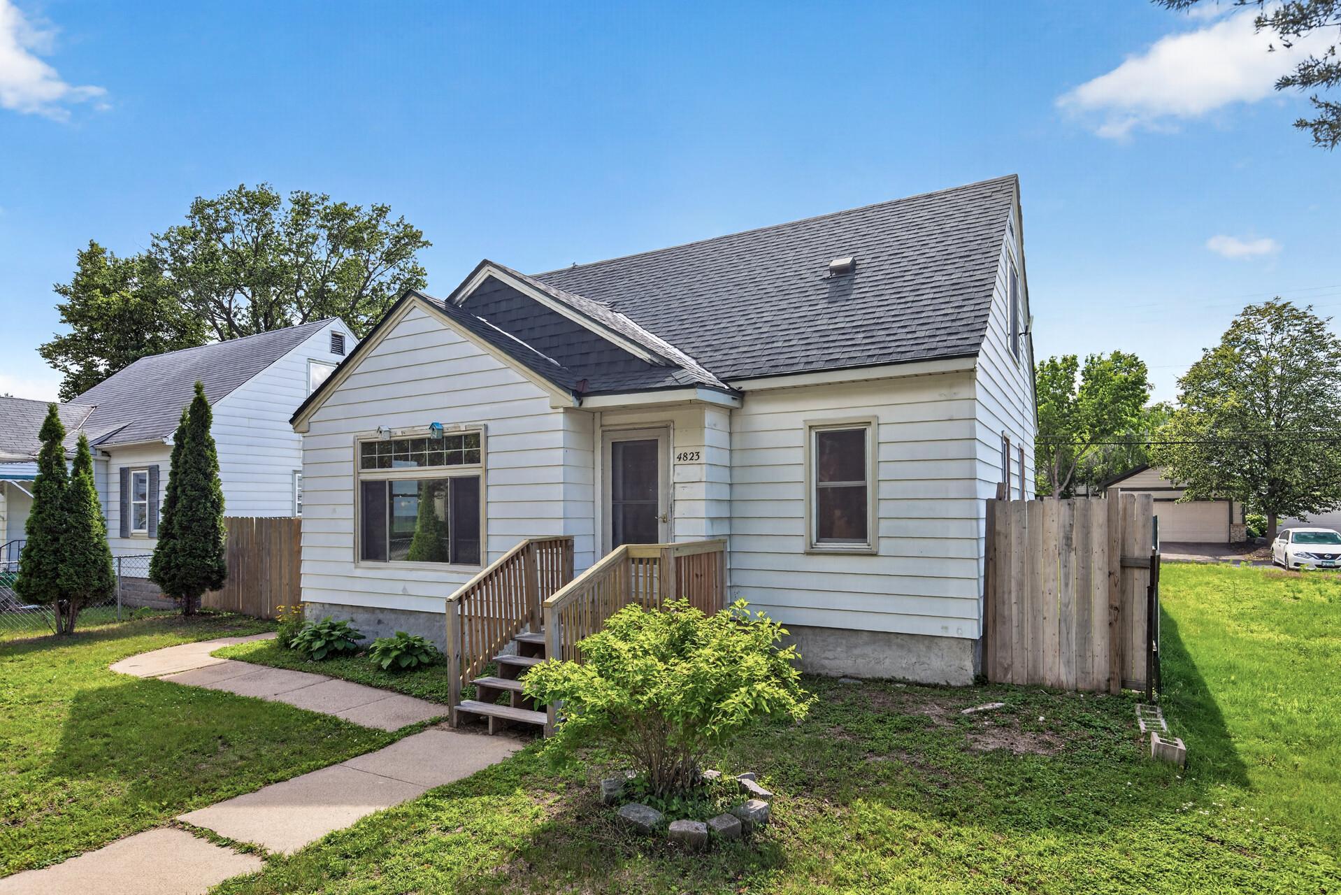 4823 Girard Avenue N, Minneapolis MN 55430