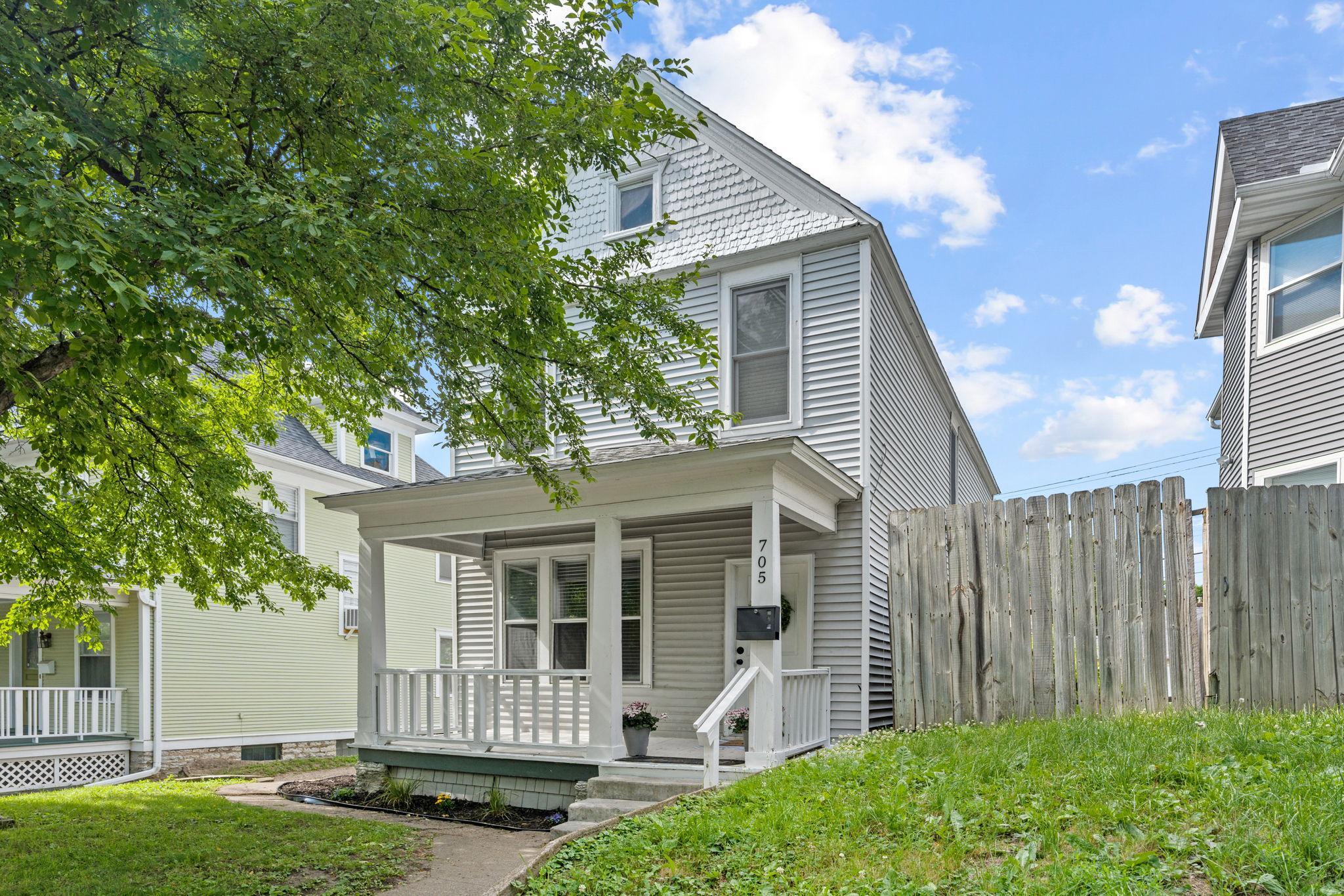 705 Sims Avenue, Saint Paul MN 55106