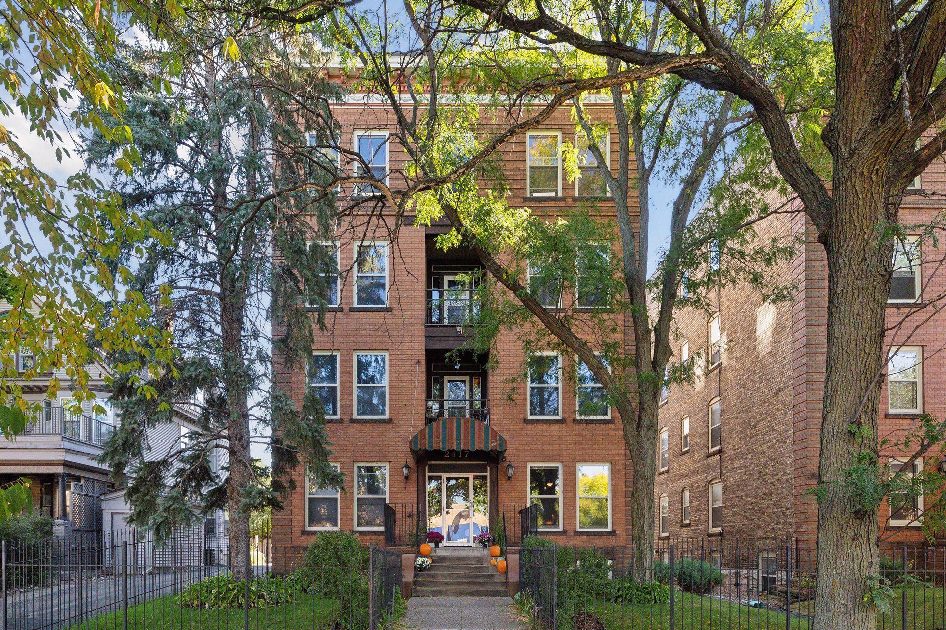 2417 Emerson Avenue S Unit 109, Minneapolis MN 55405