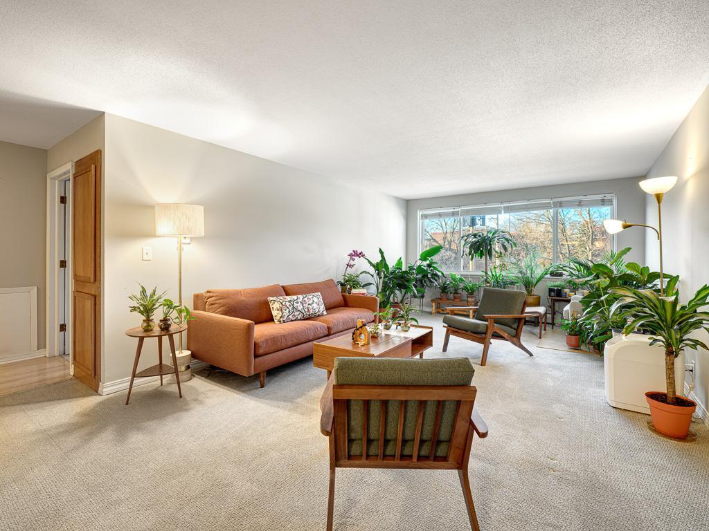 2700 W 44th Street Unit 315, Minneapolis MN 55410