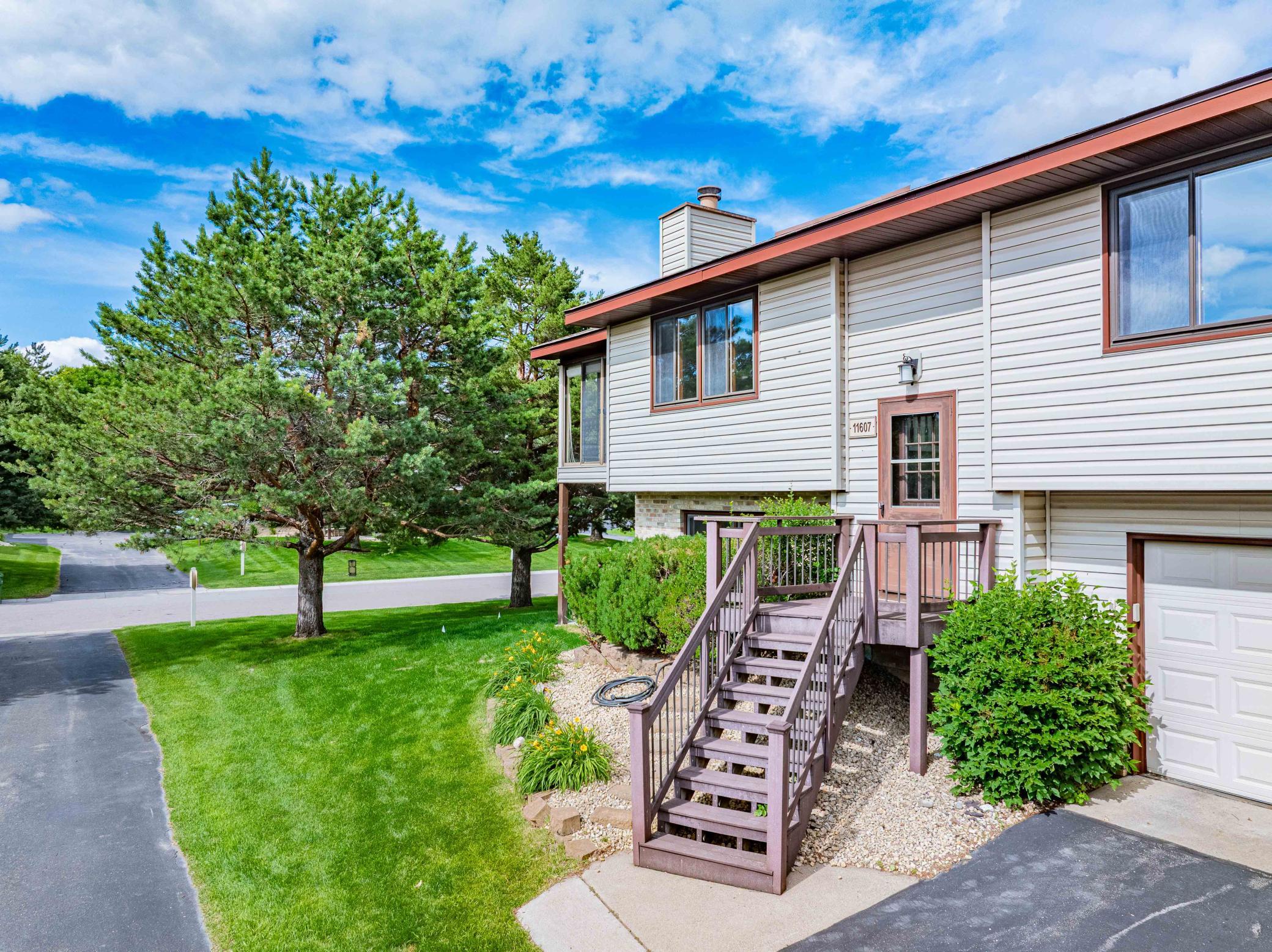 11607 88th Avenue N, Maple Grove MN 55369