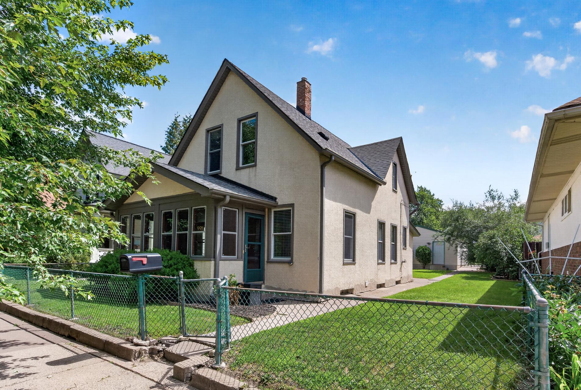 998 Woodbridge Street, Saint Paul MN 55117
