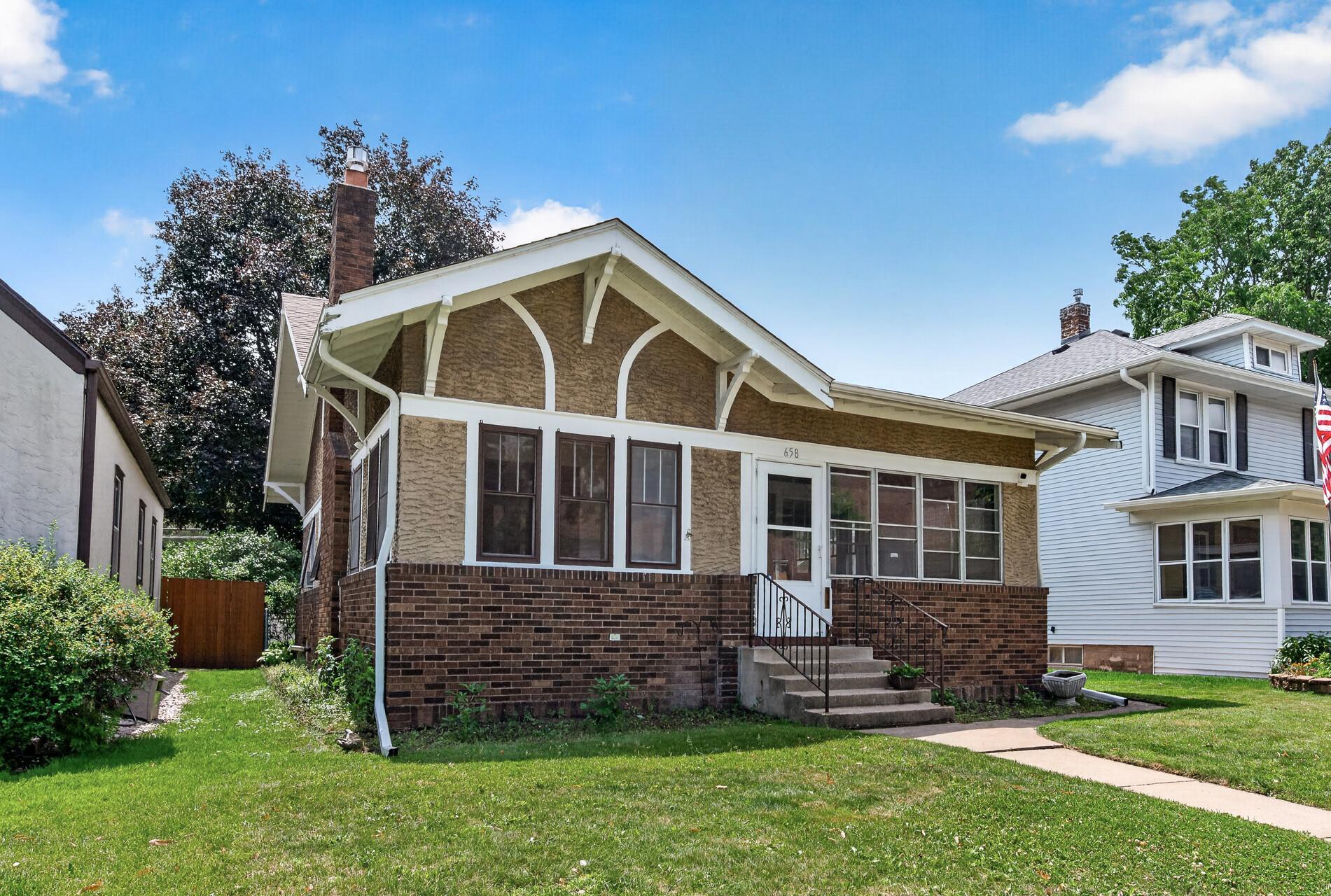 658 Nebraska Avenue E, Saint Paul MN 55106